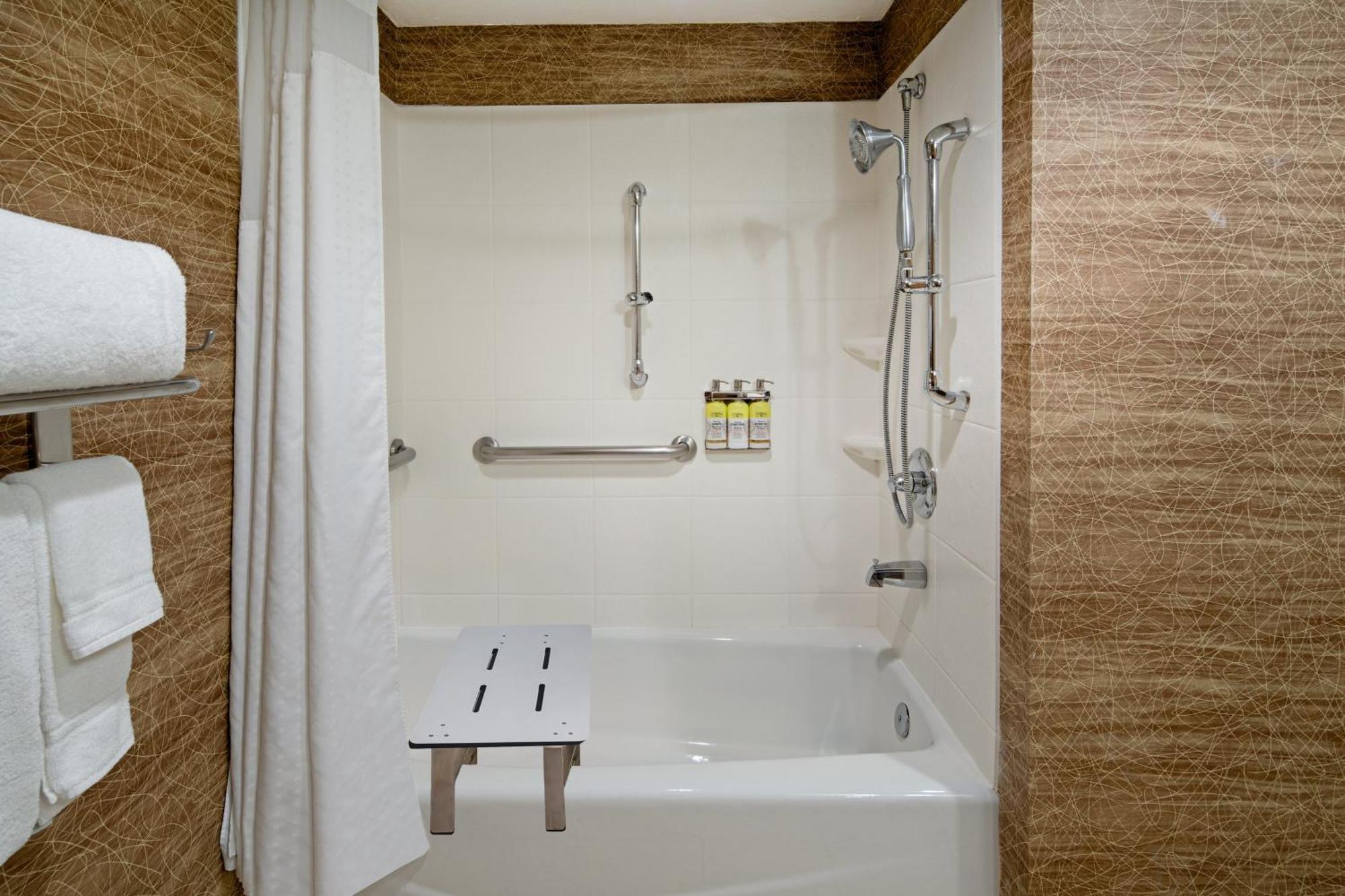 Standard Room Two Queen Beds Communications Accessible Tub