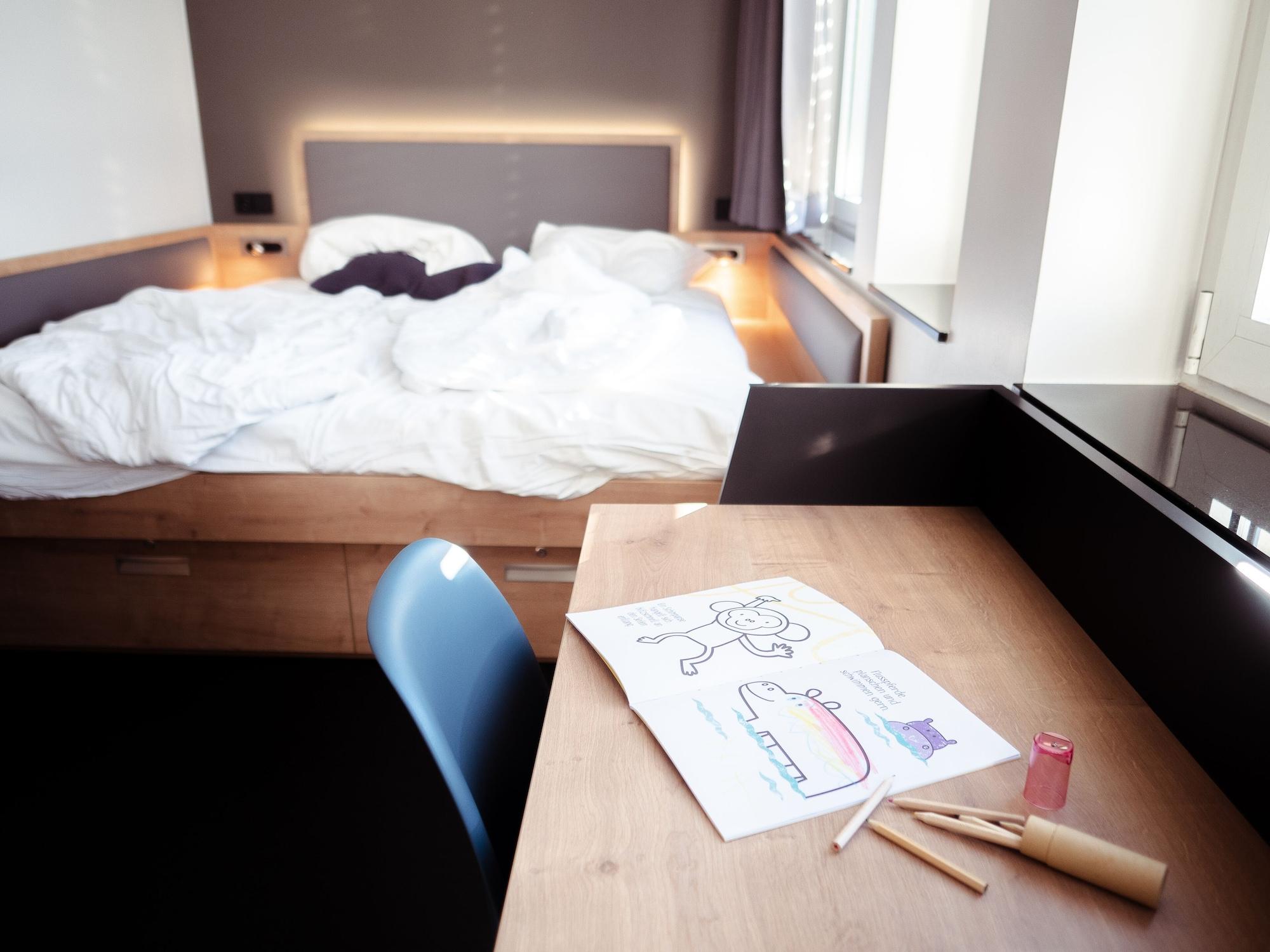 Six-Bed Room