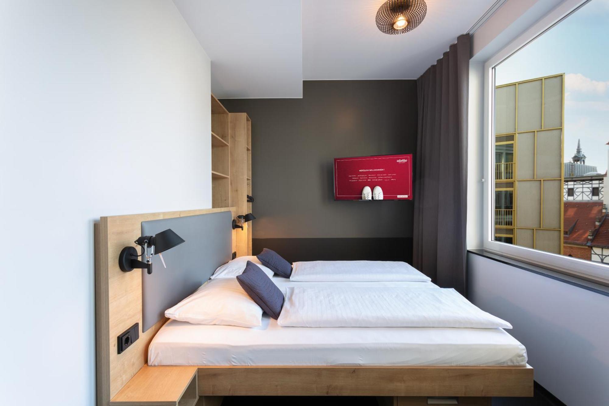 Six-Bed Room