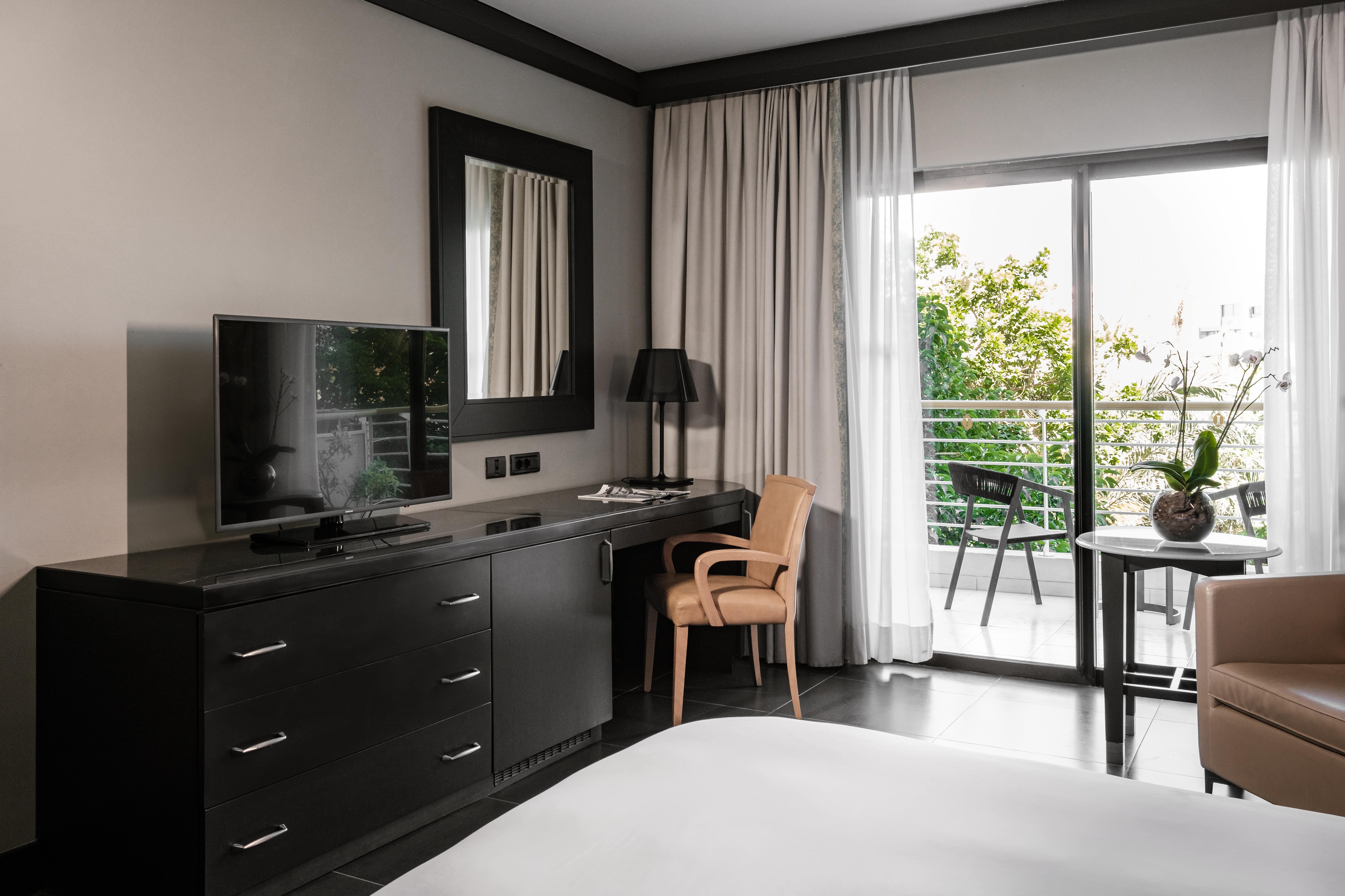 Classic King Room Garden View