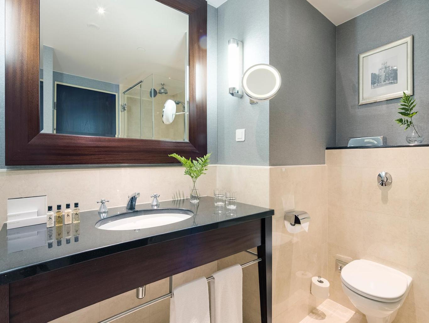 1 King Classic Palace View High Floor
