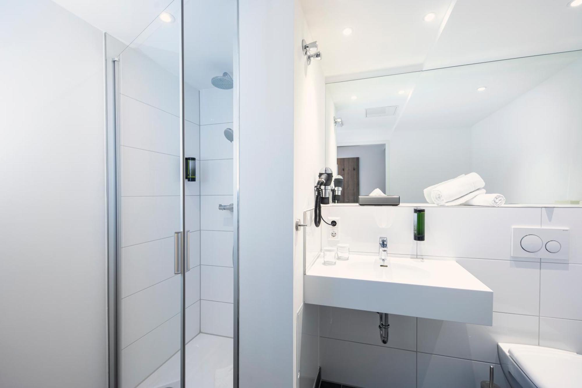Superior Twin Room,1435769350:JPEG