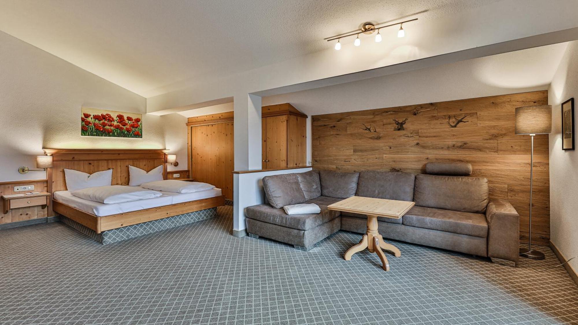 Large Double Room,1212199363:JPEG