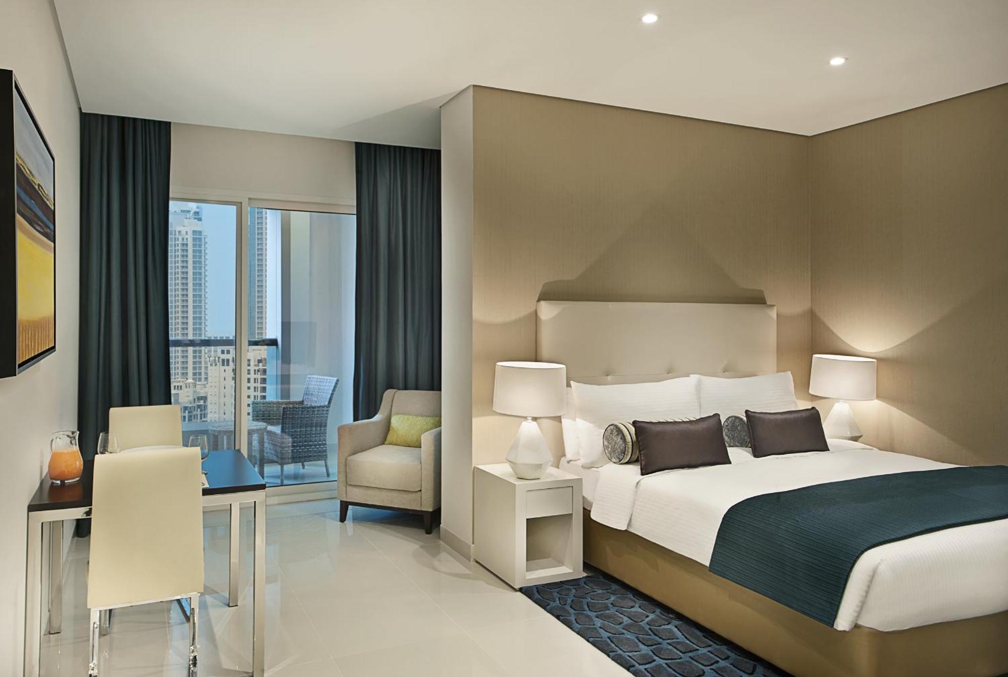Deluxe Room with kitchenette - City Skyline View,1276949368:JPEG