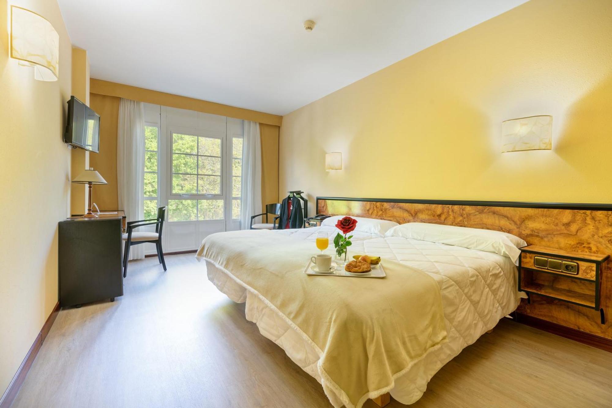 Double or Twin Room - Single Use,1436373001:JPEG