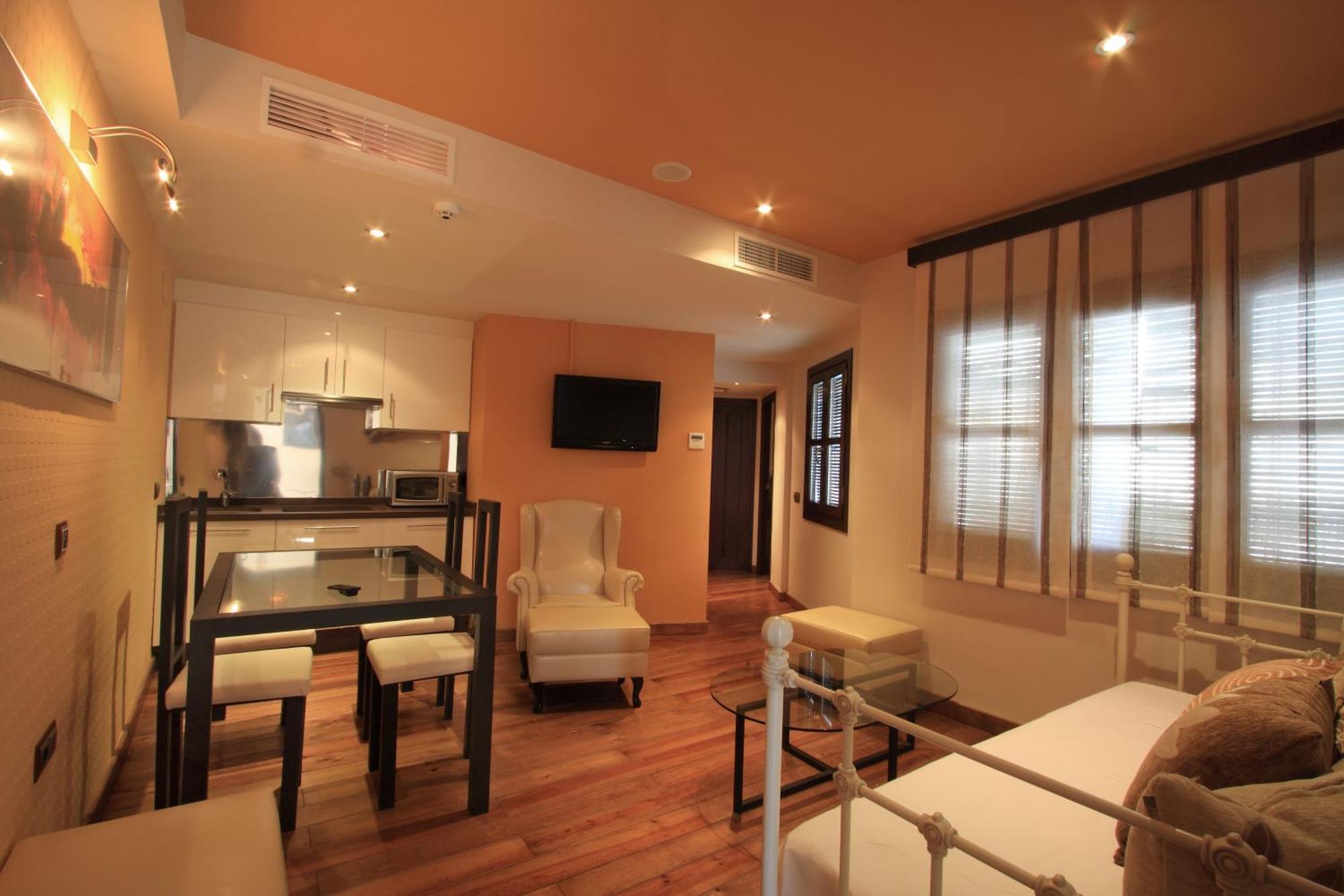 2 Bedroom Apartment Suite Complimentary Spa Access
