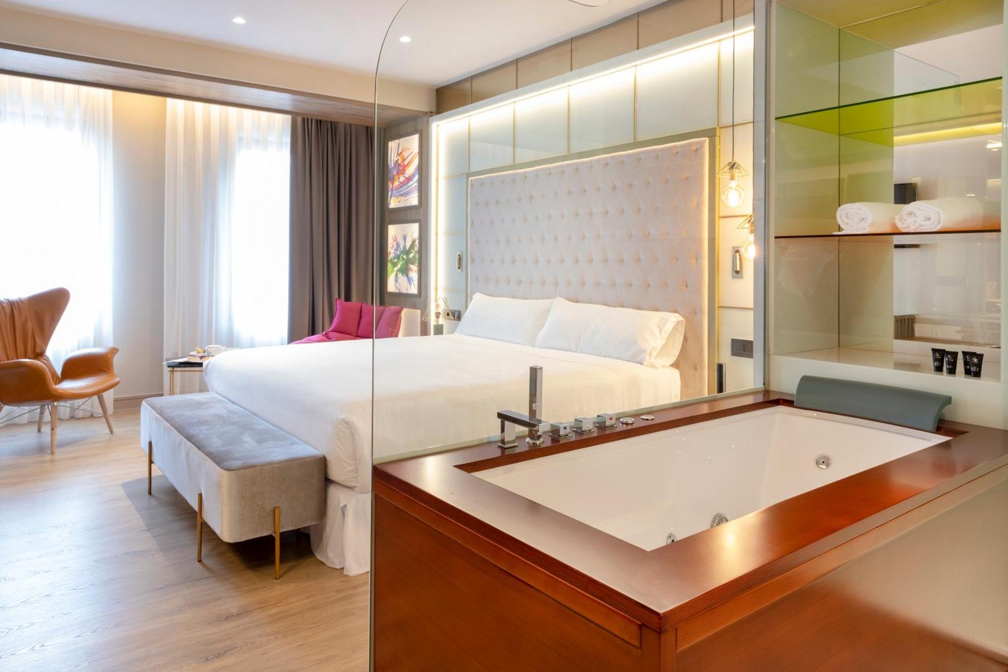 King Room Spa Bath