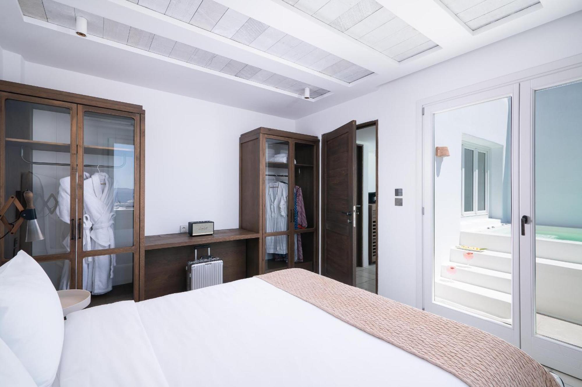 Premium Suite Outdoor Jet Tub Sea View