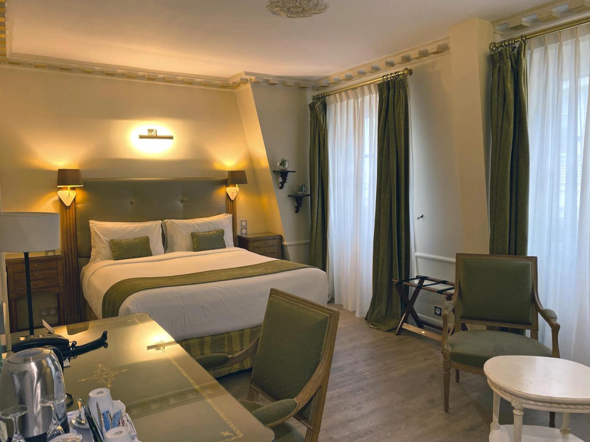 Deluxe Queen Room,1160099292:JPEG