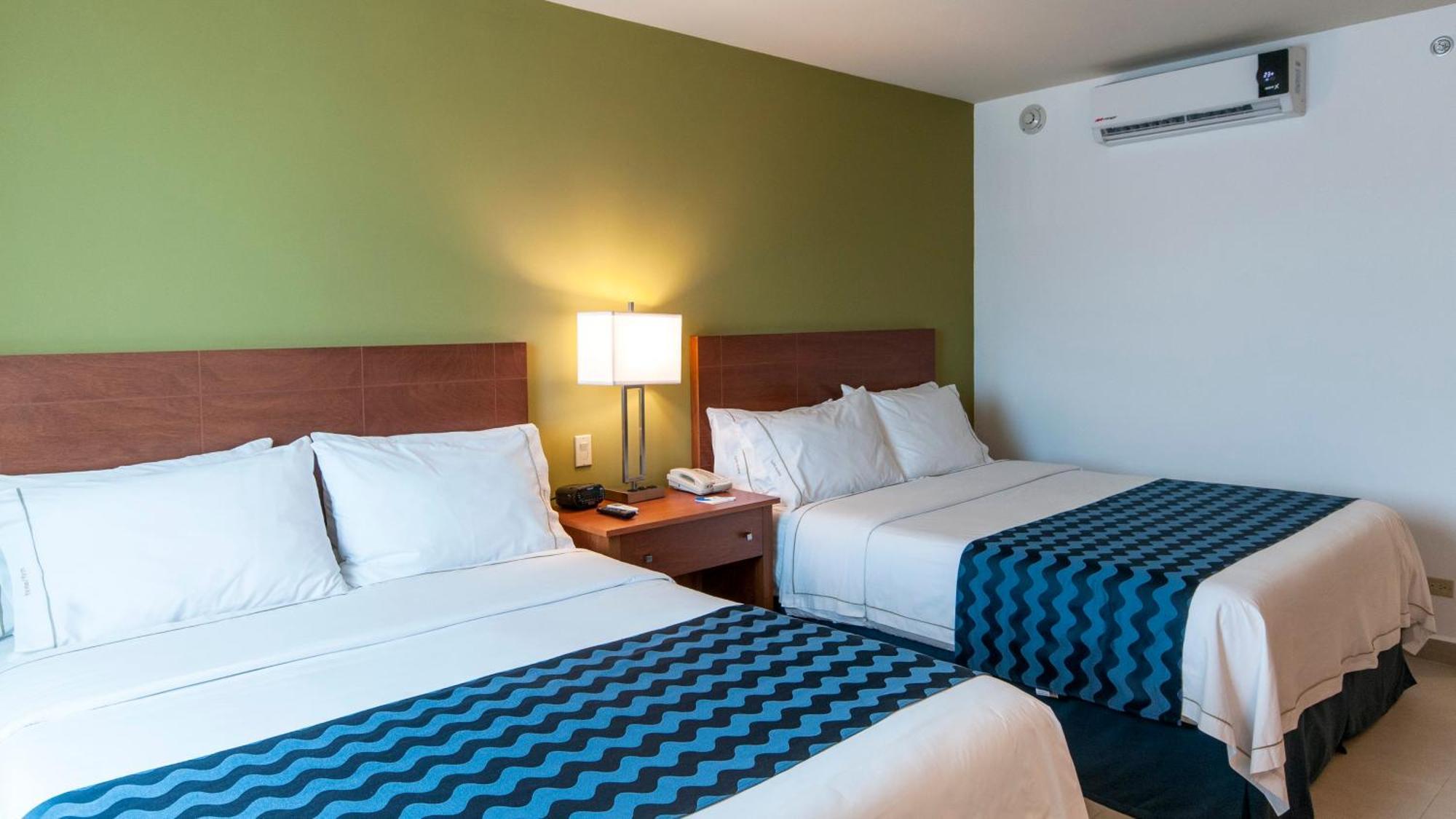 Standard Queen Room Two Queen Beds