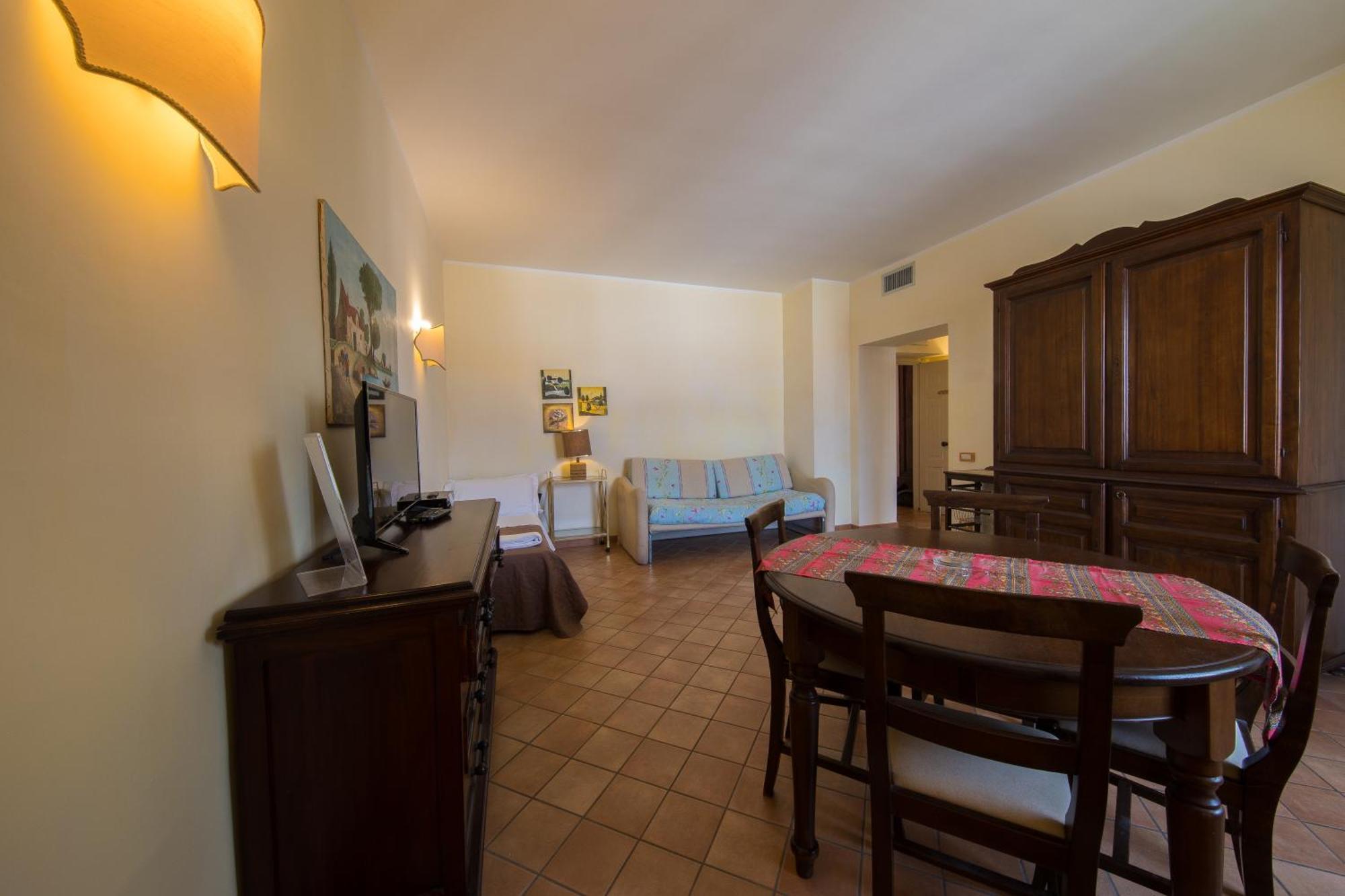 One-Bedroom Apartment Annex