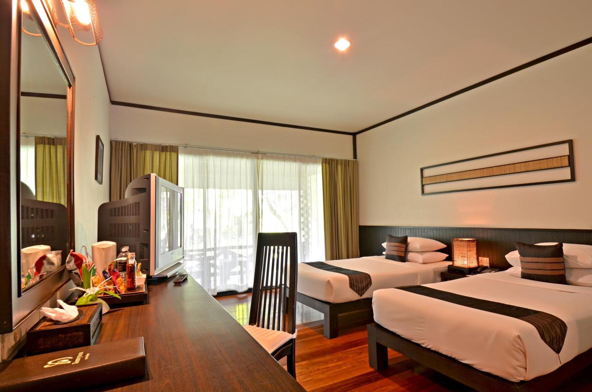 Superior Room,1739394813:JPEG
