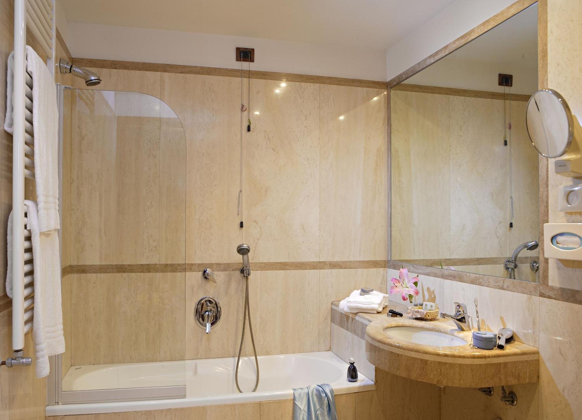 Superior Triple Room,1437612301:JPEG