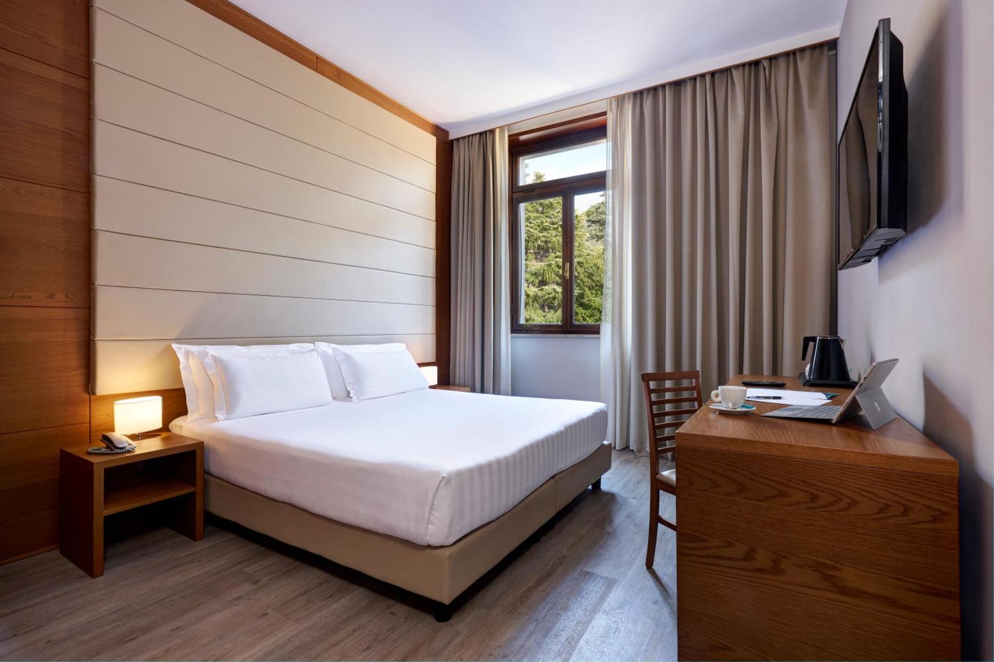 Deluxe Double or Twin Room,1437746185:JPEG