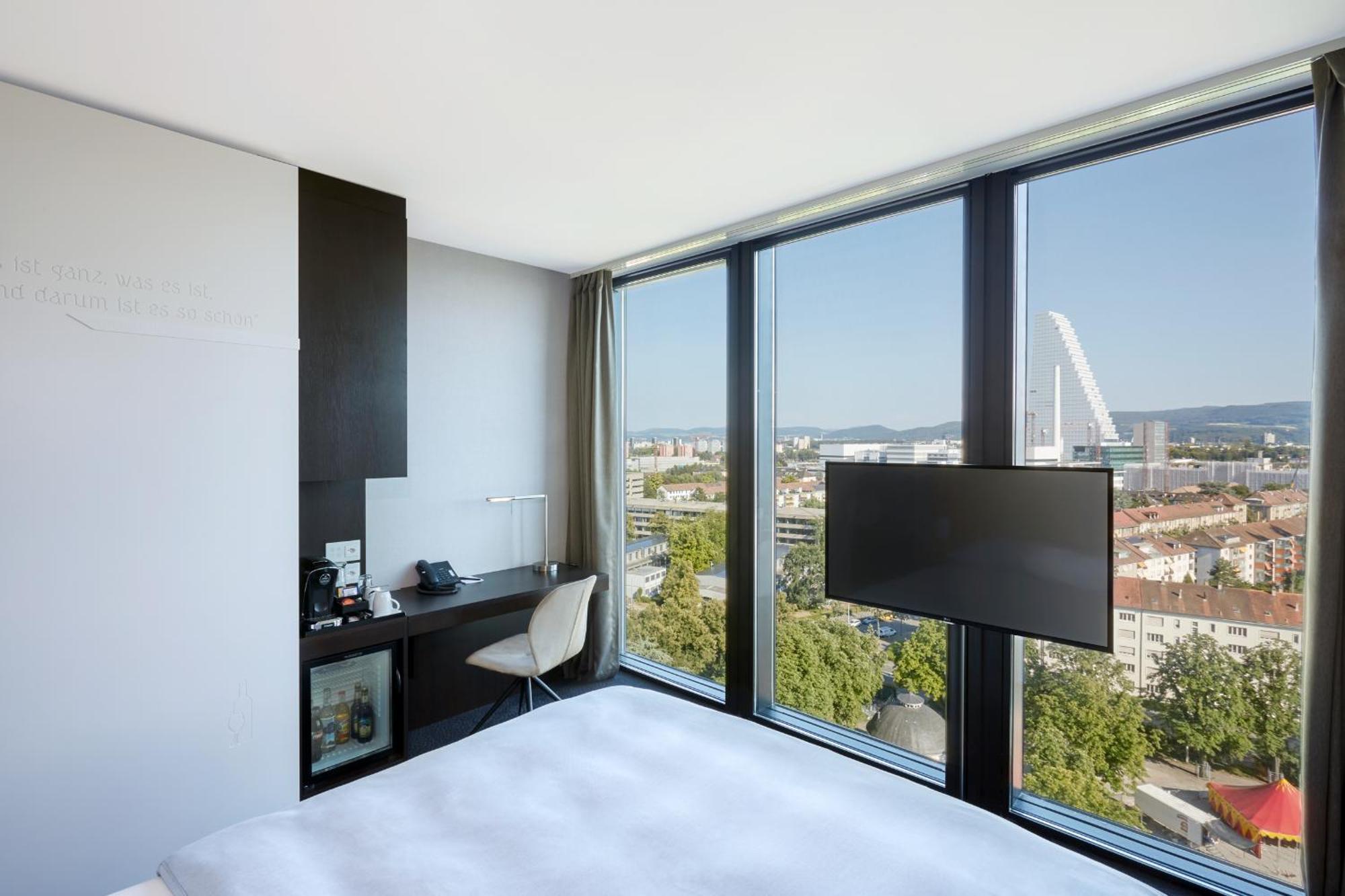 Comfort Queen Room