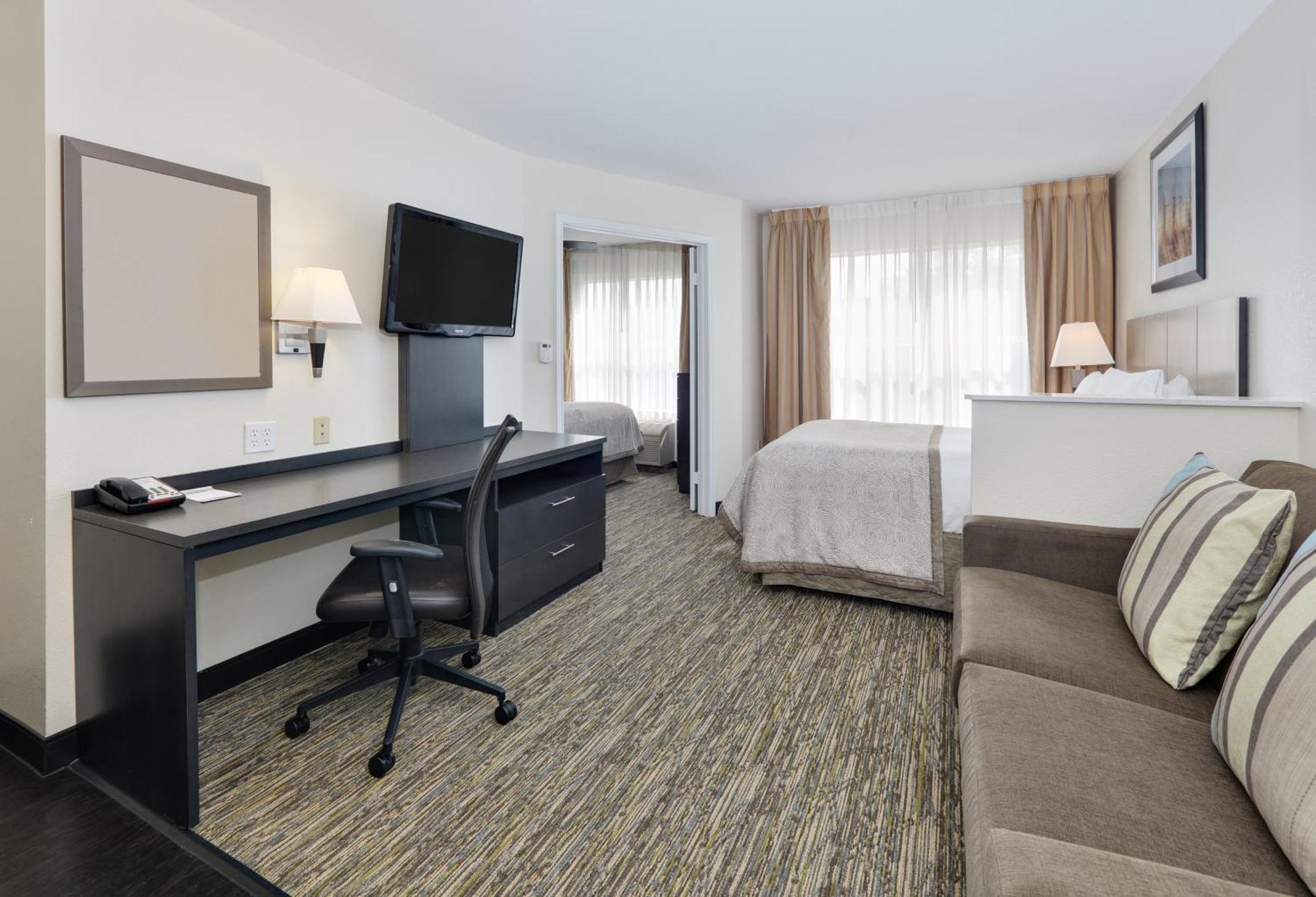 One-Bedroom Double Suite Non-Smoking