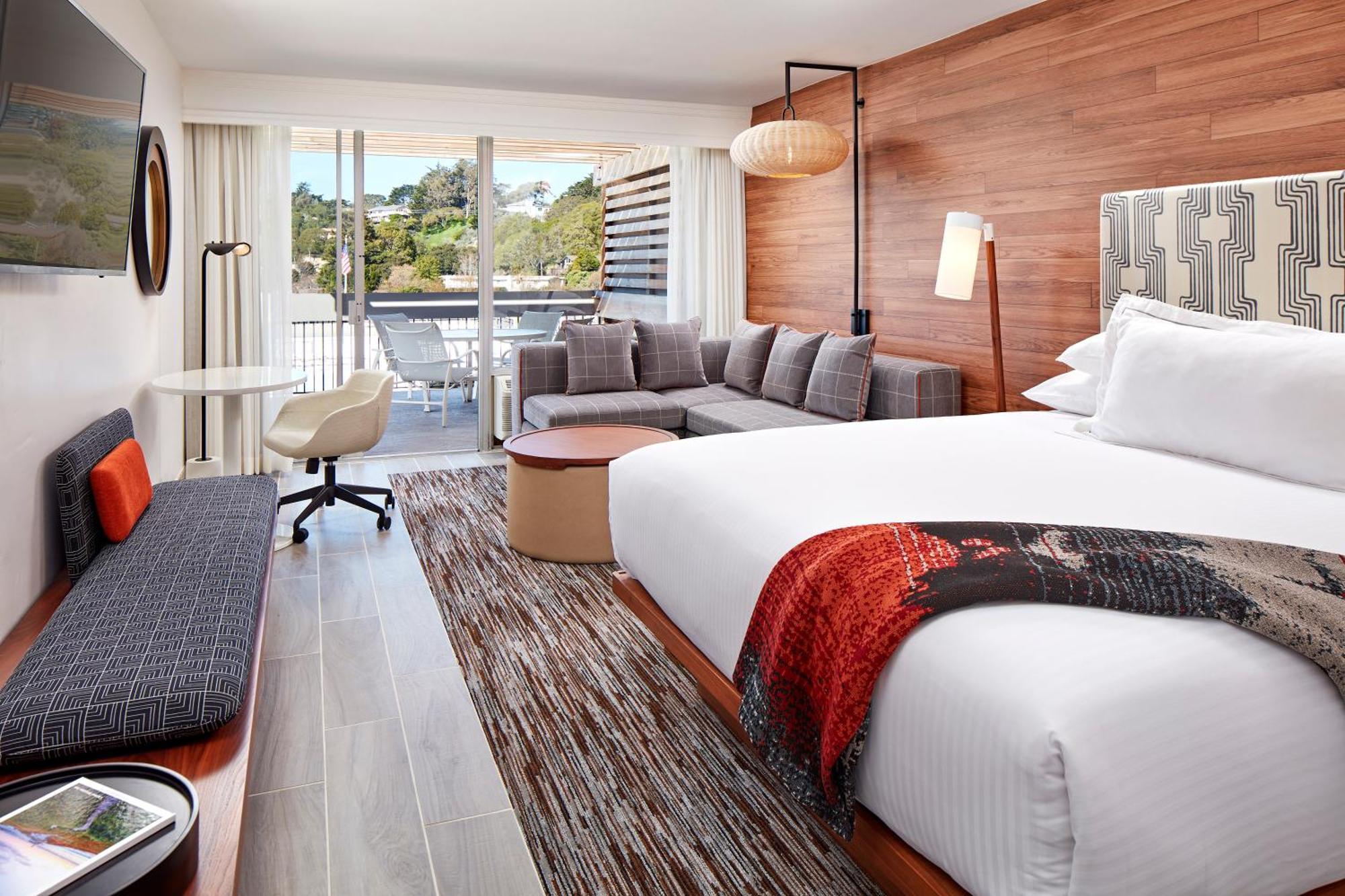 Junior Suite Mountain View