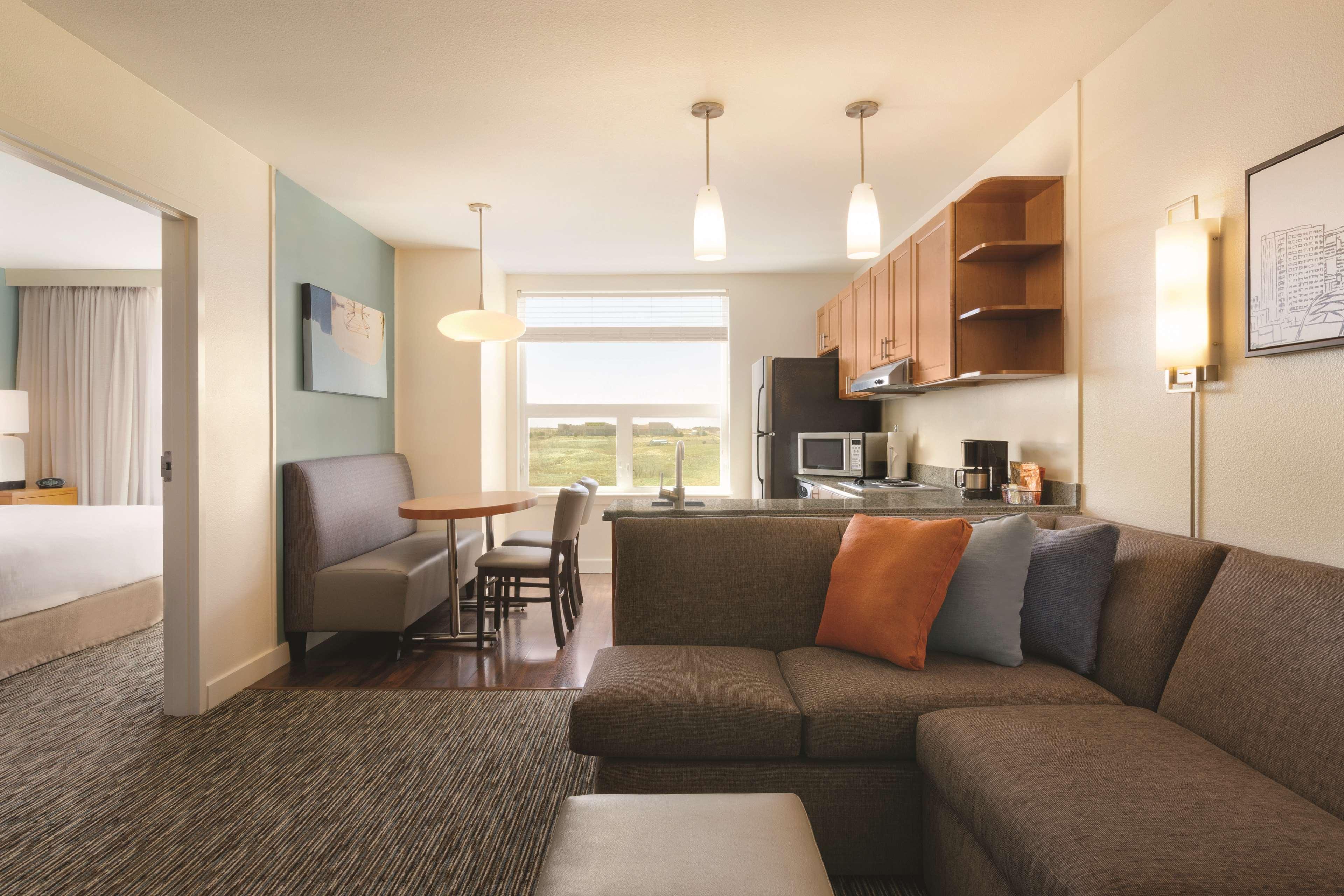 One-Bedroom King Suite