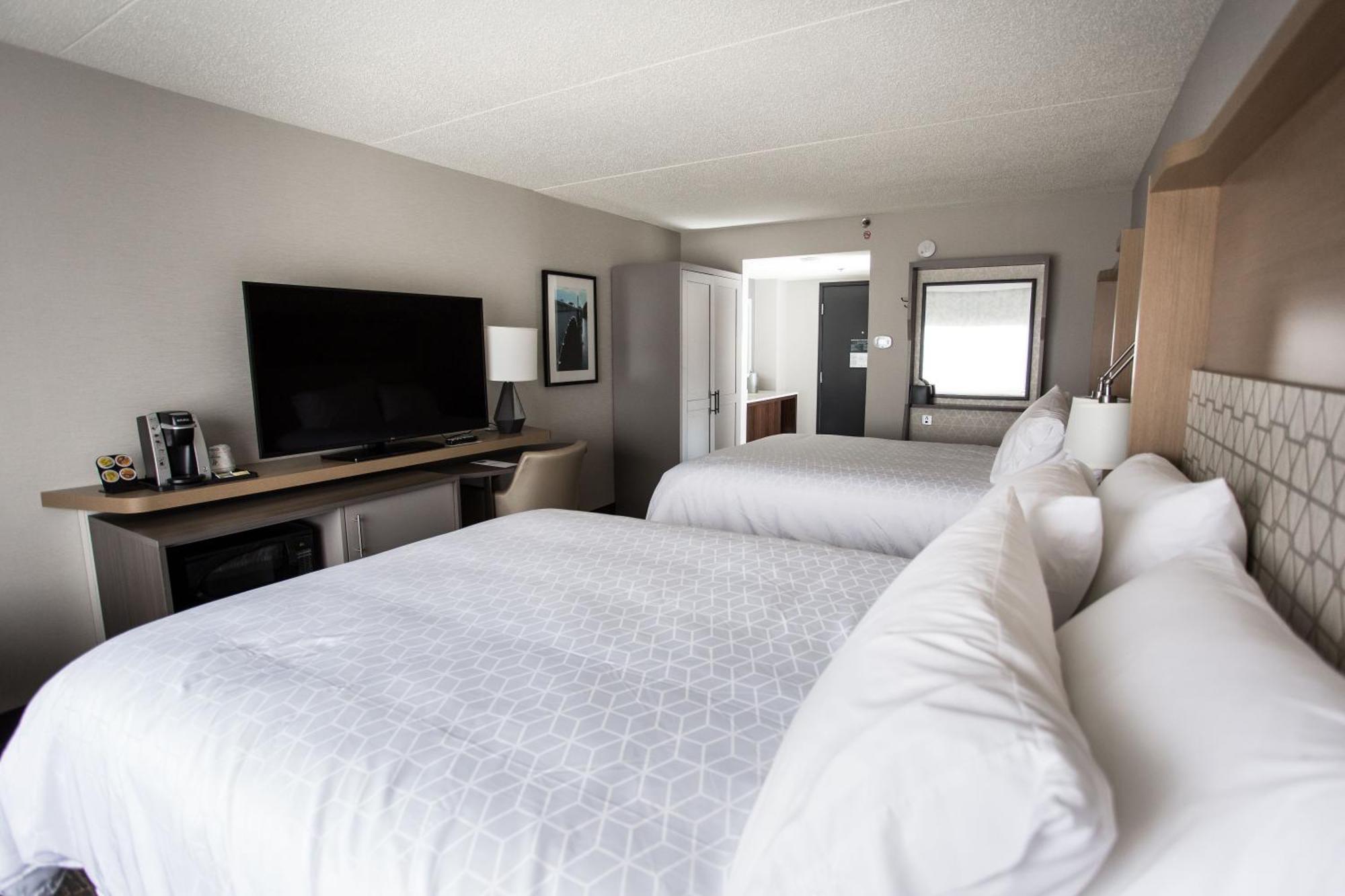 2 Queen Standard Room City View