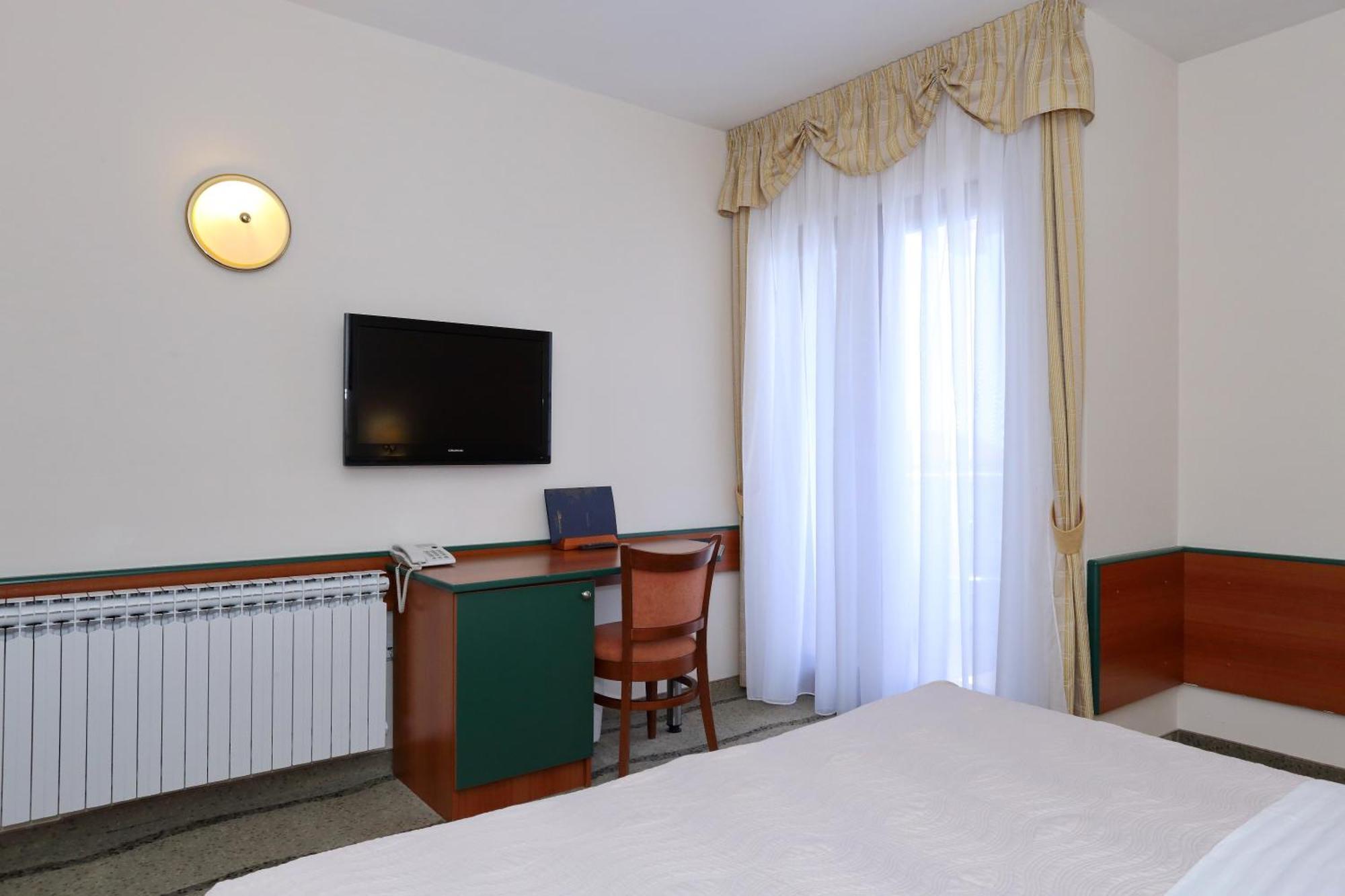 Standard Double or Twin Room Balcony