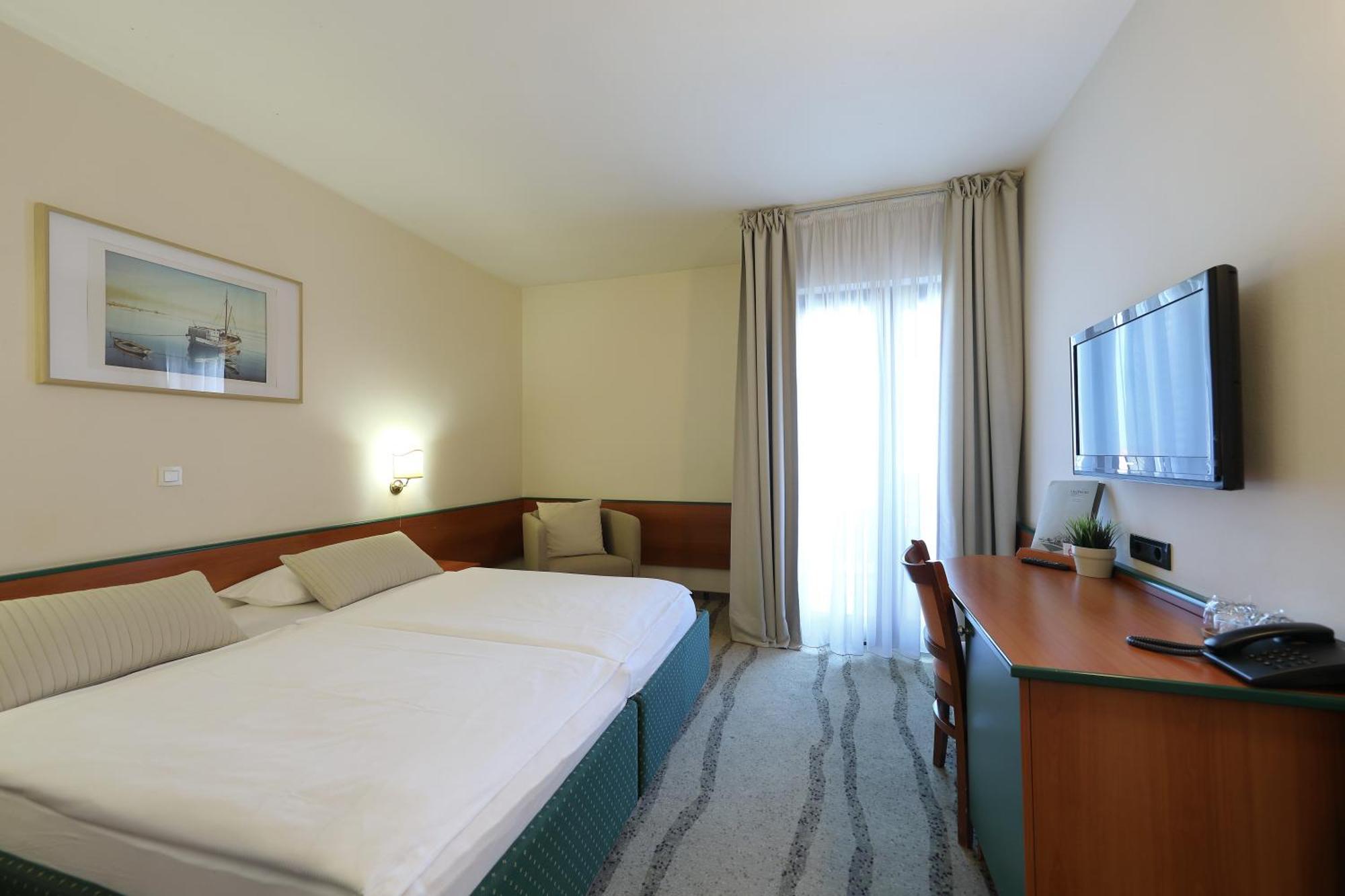 Standard Double or Twin Room Balcony
