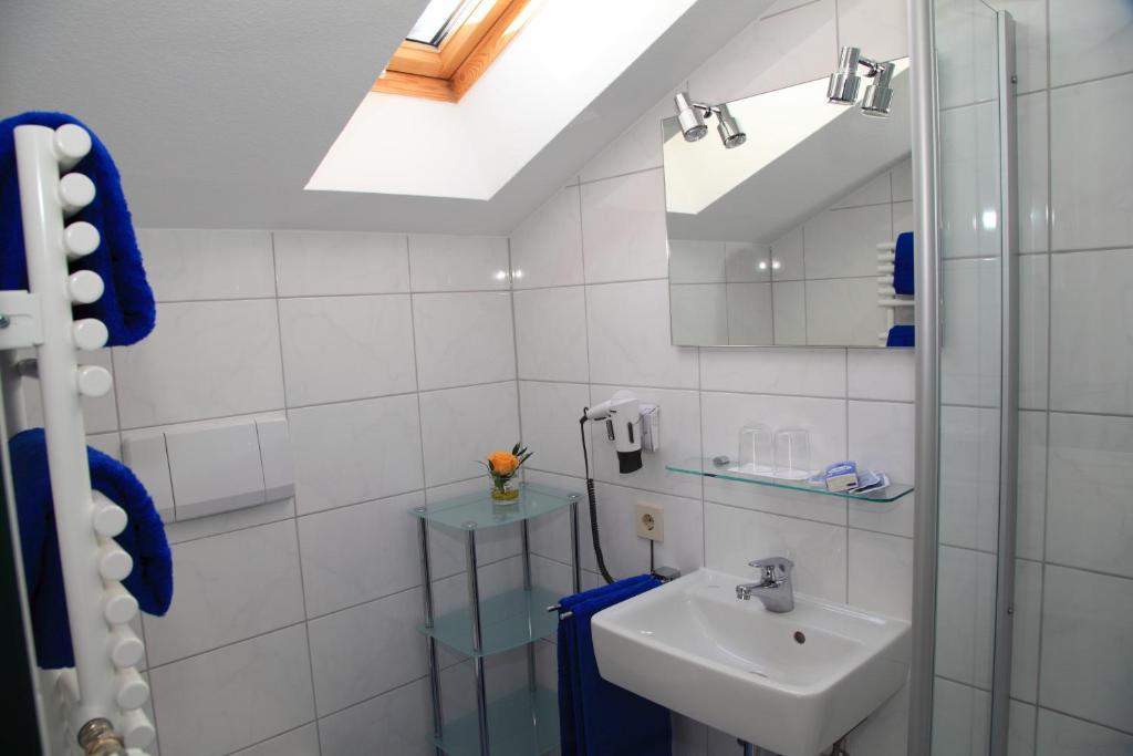 Double Room with Shower