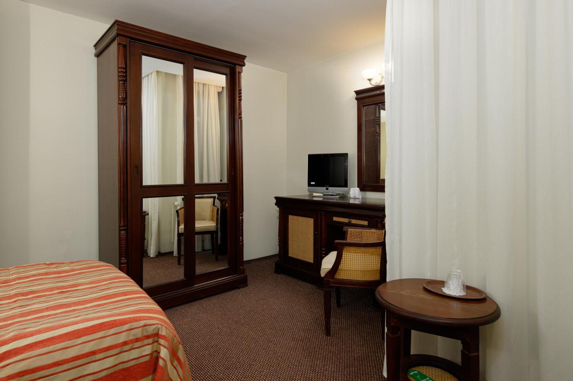 Budget Single Room No view