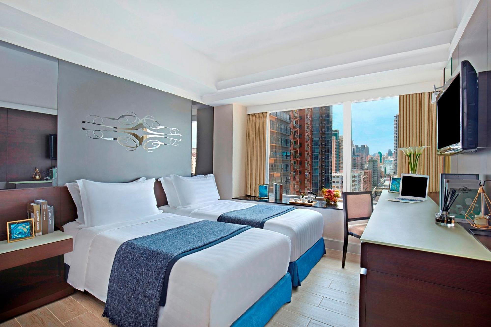 Superior Queen or Twin Room City View