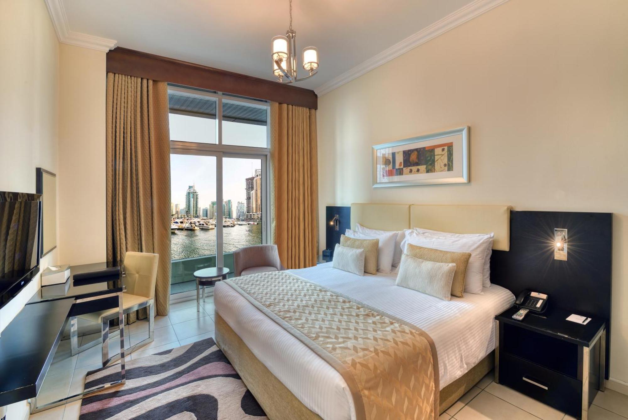 Deluxe One-Bedroom Apartment Beach Transfer