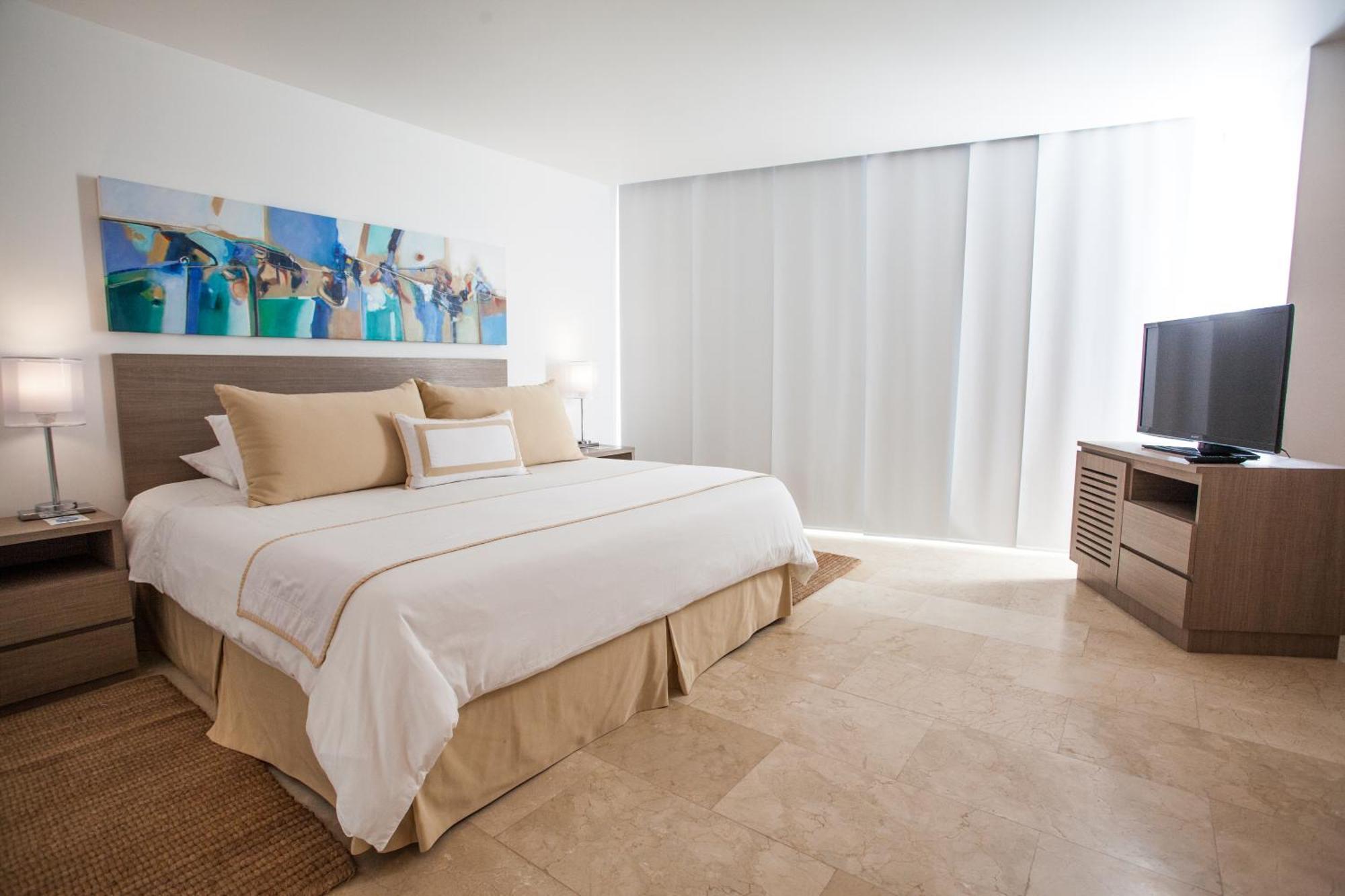 Standard Double Room (2 Adults + 1 Child),1442102023:JPEG