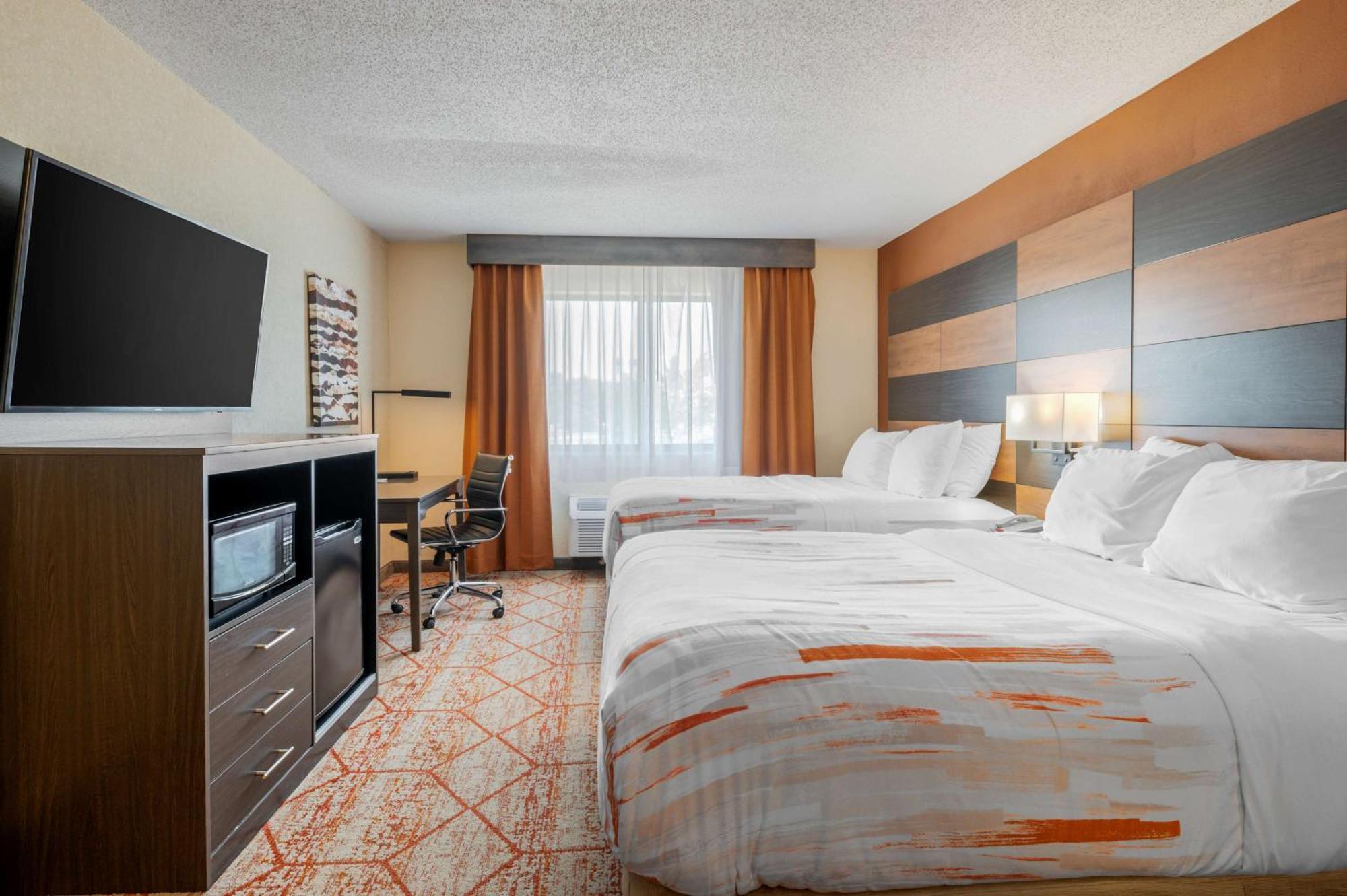 Queen Room with Two Queen Beds and Sofa Bed