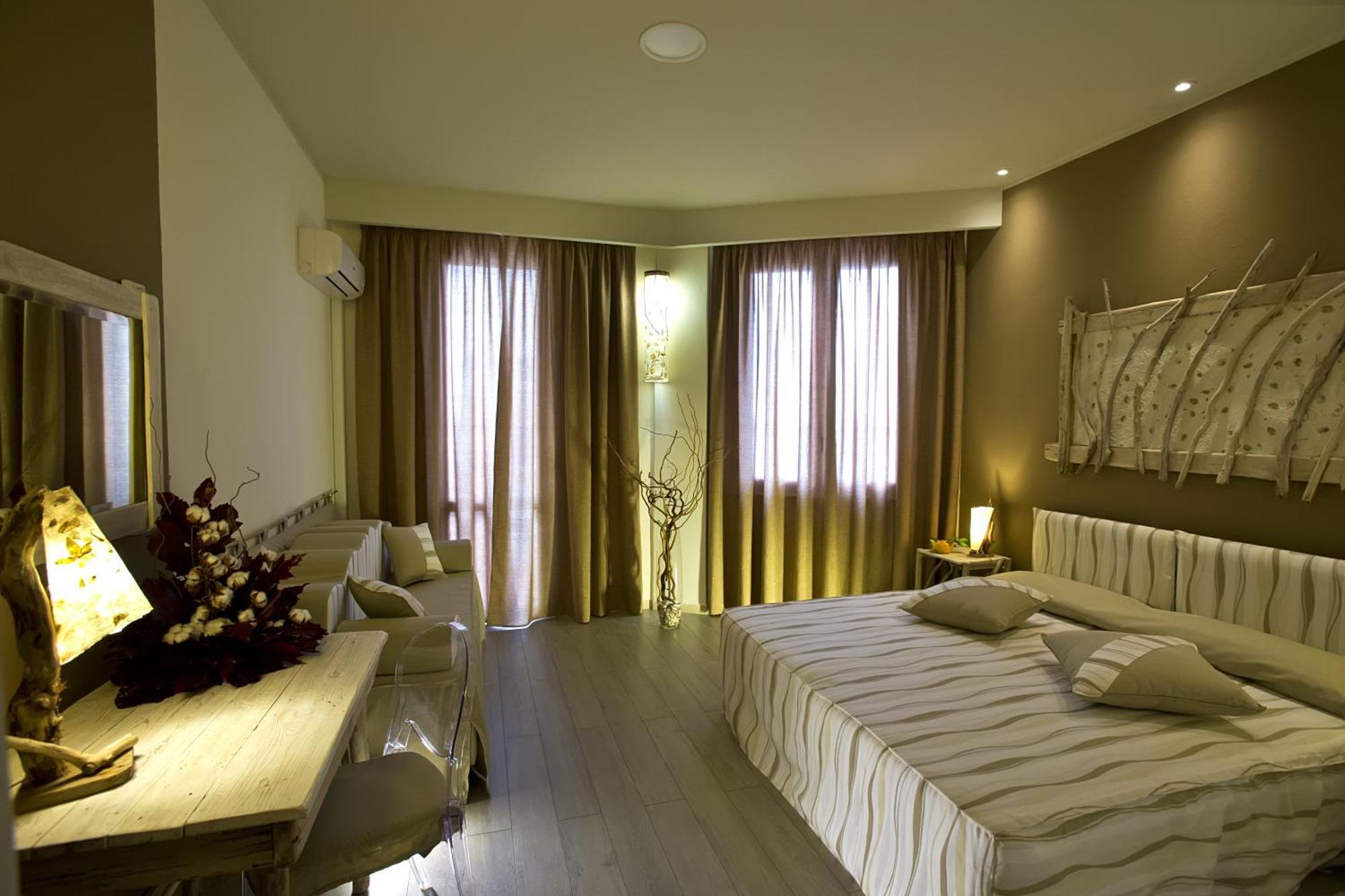 Deluxe Double or Twin Room Balcony Sea View