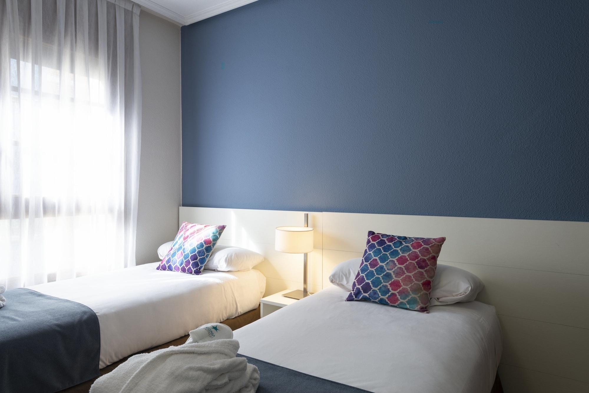 Double Room (2 Adults),1559630608:JPEG