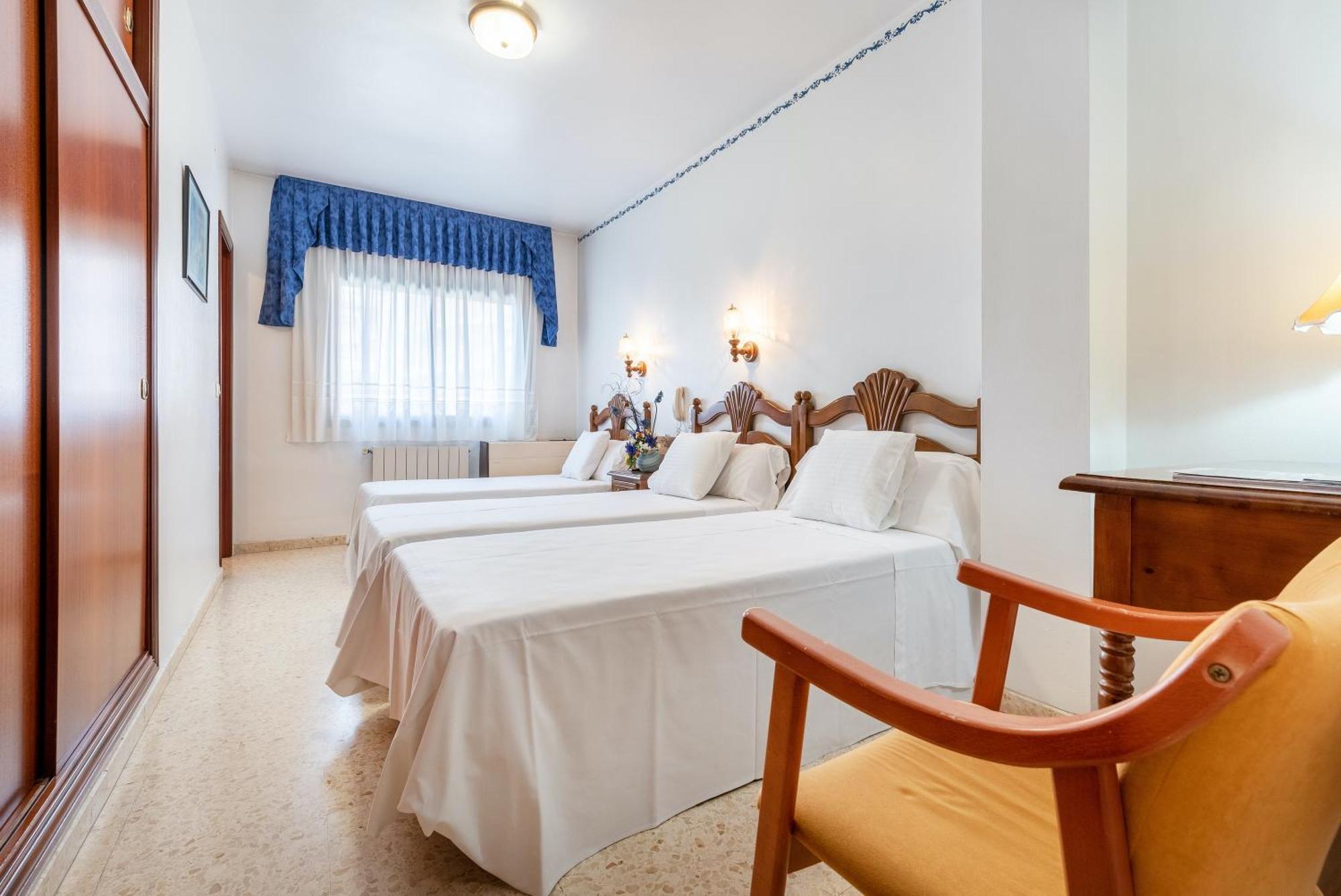 Triple Room,1443896422:JPEG