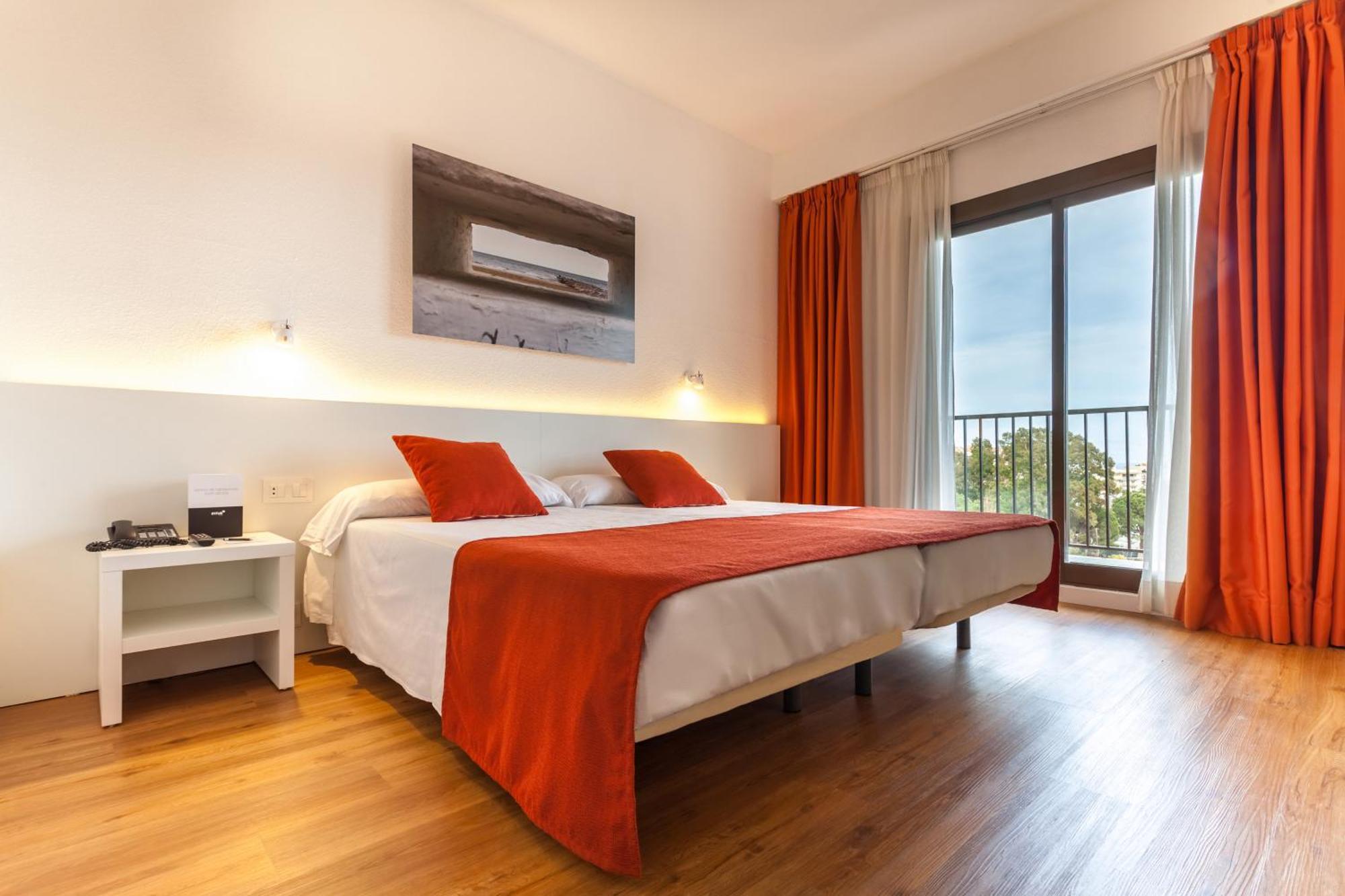 Double or Twin Room with Extra Bed (2 Adults + 1 Child),1015149481:JPEG