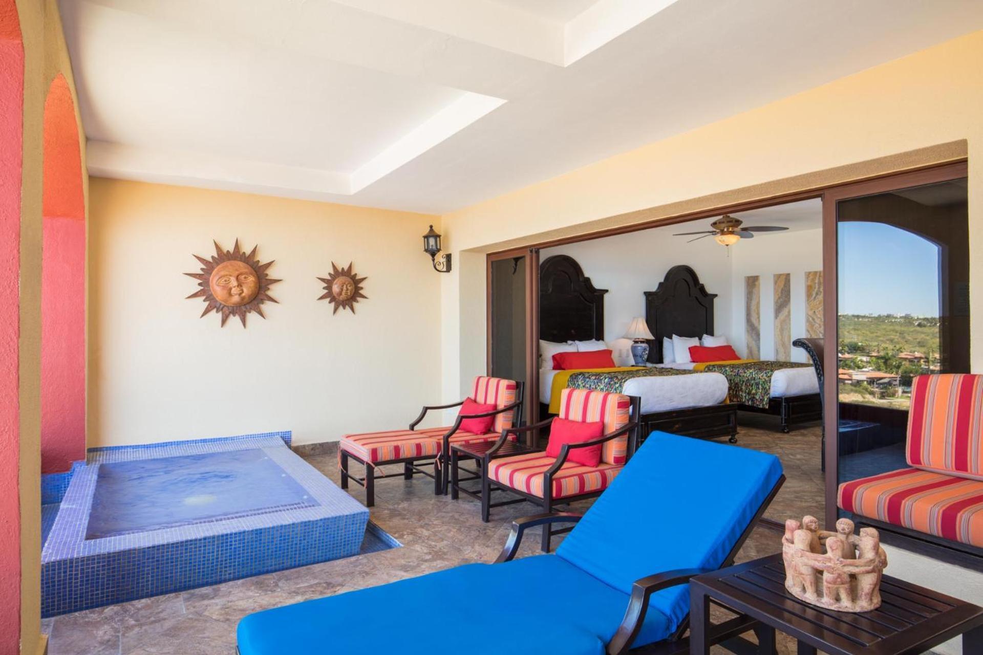 Deluxe Queen Suite