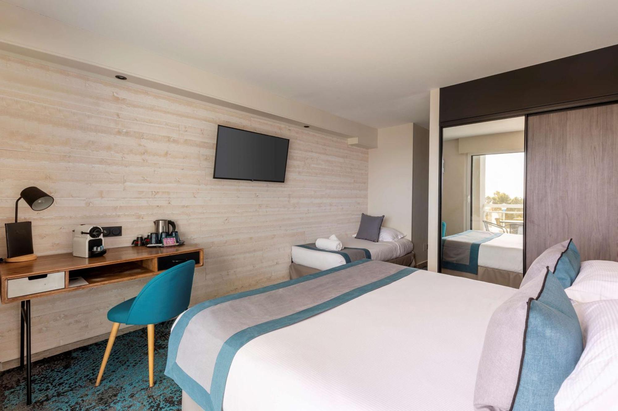 Triple Room Sea View,1445629045:JPEG