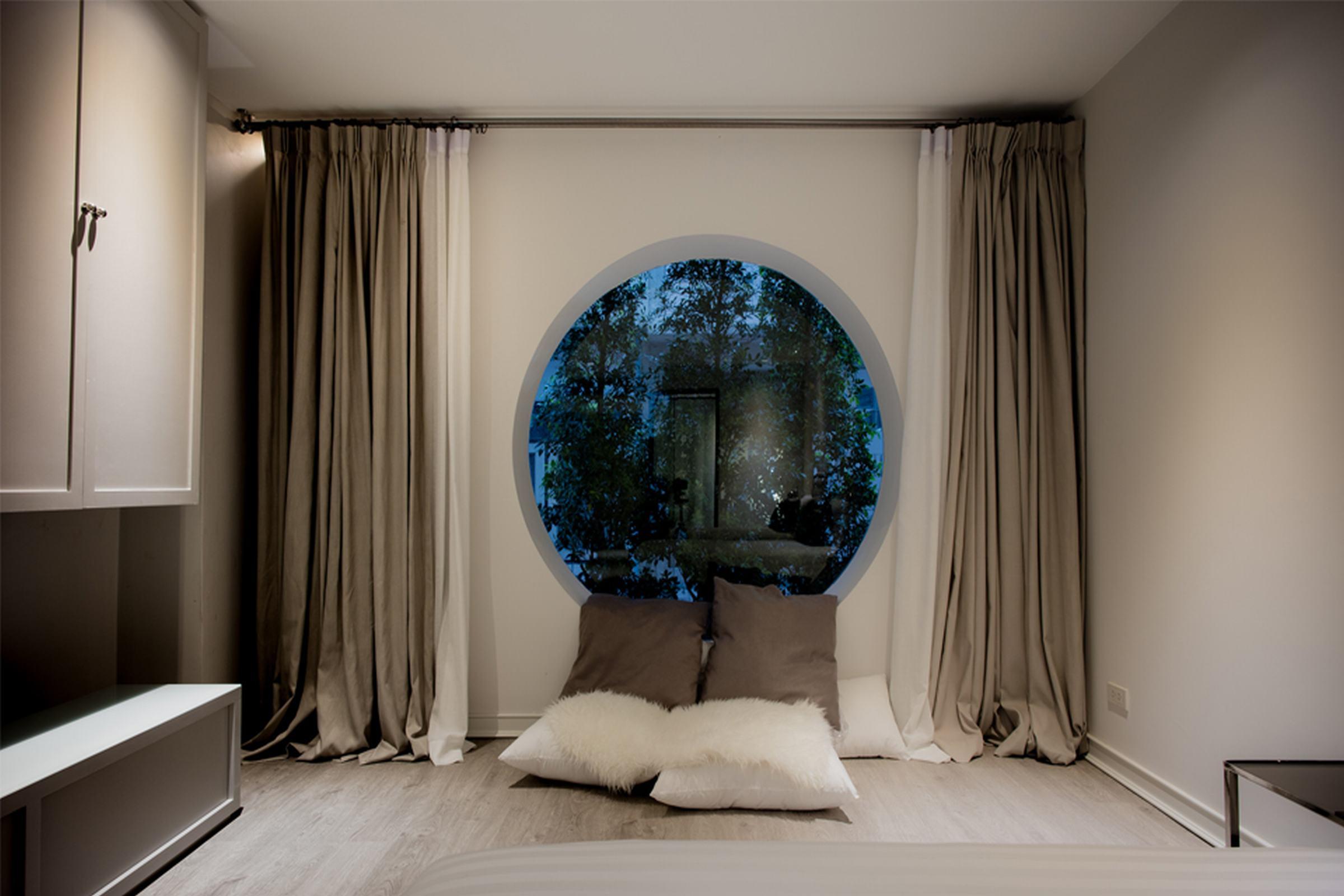 Deluxe Room Twin Bed