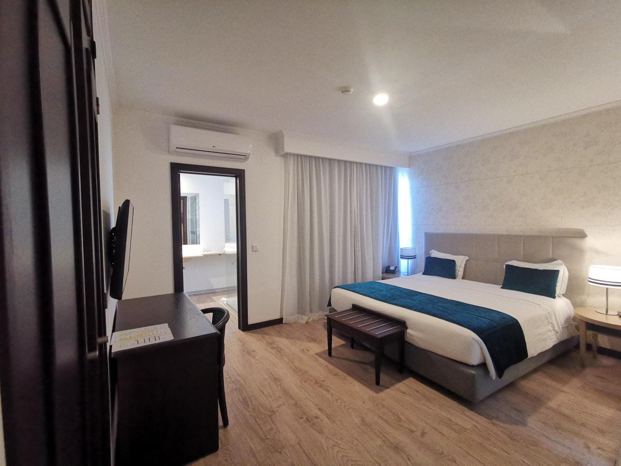 Superior Double or Twin Room,738720652:JPEG