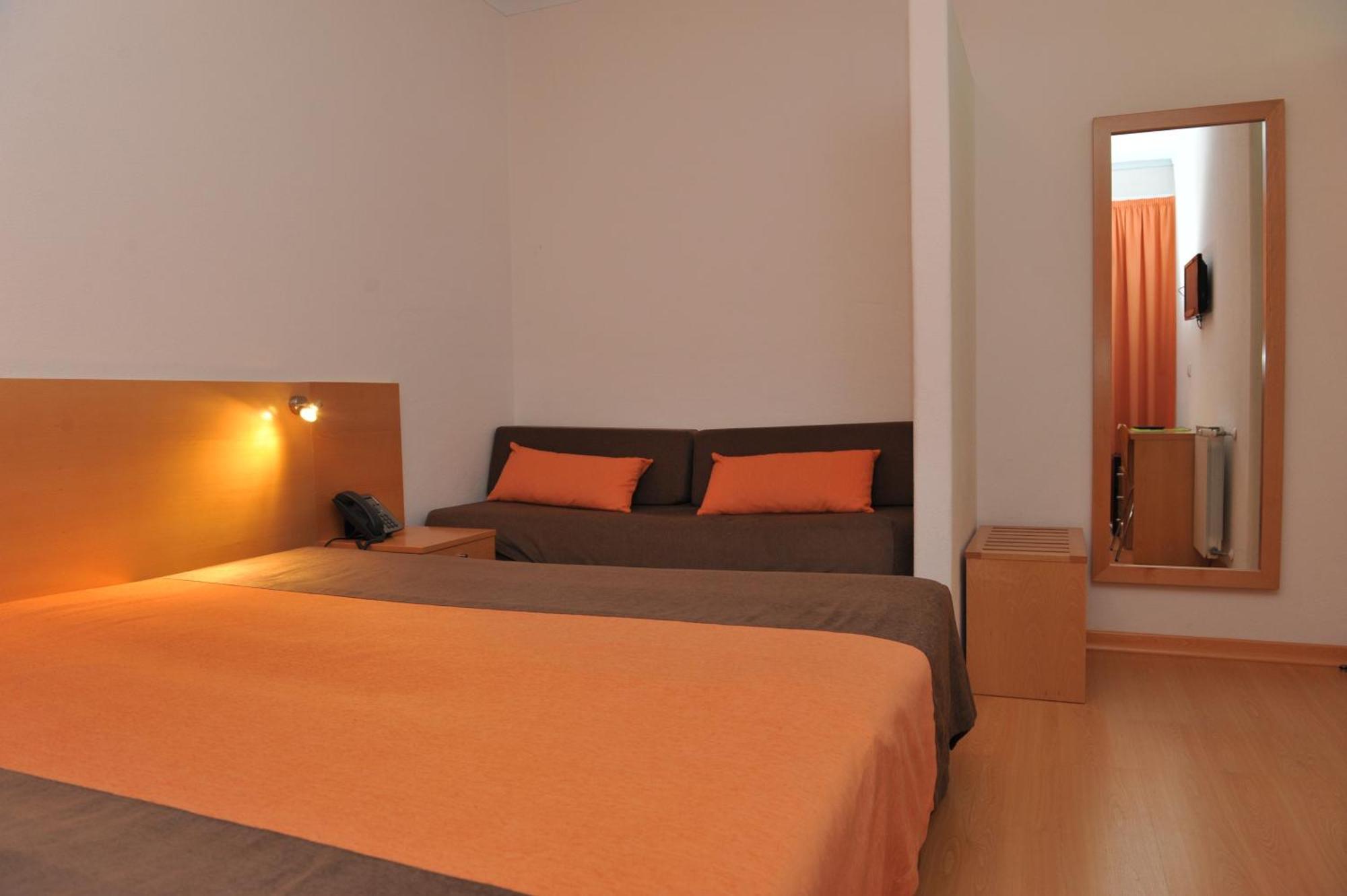 Economy Twin Room