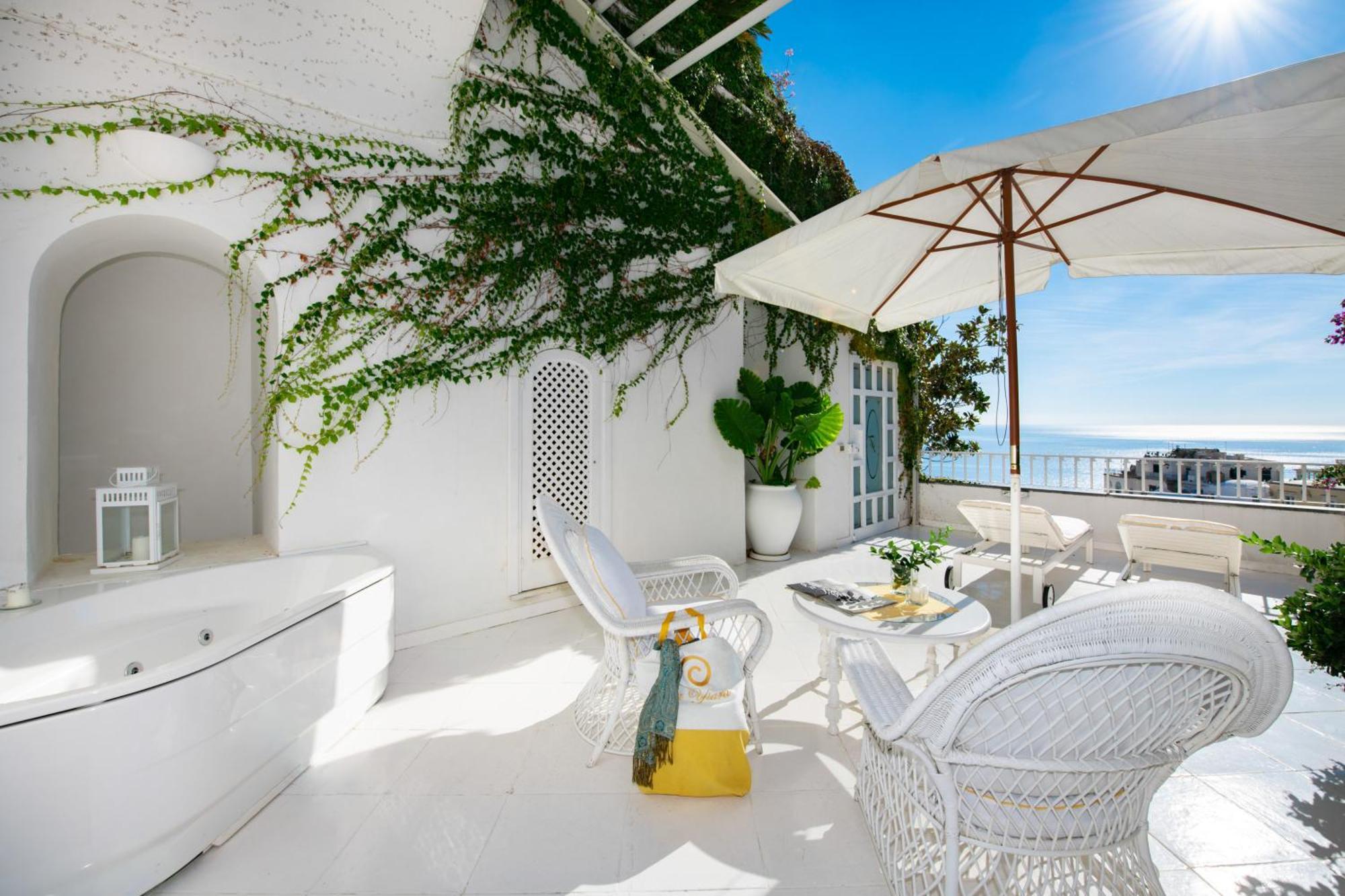 Double Room Terrace Hot Tub Sea View