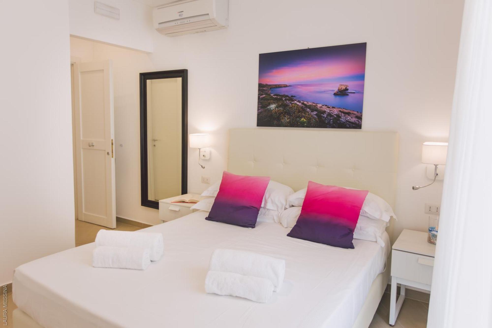 Double Room,1446986812:JPEG