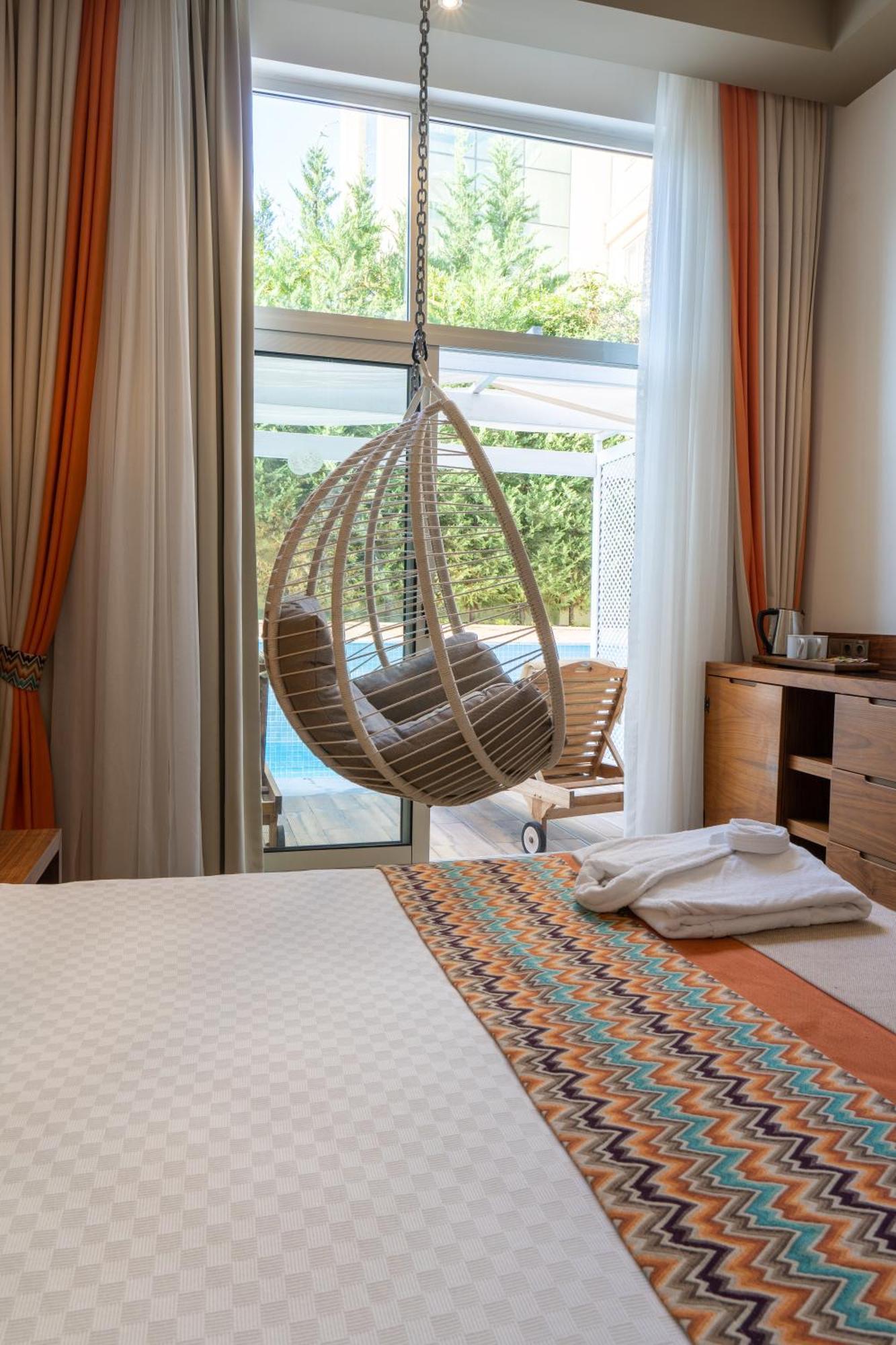 Double Room Pool View