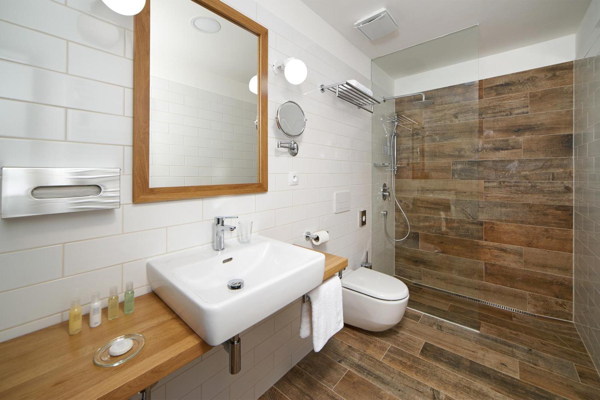 Superior Double Room Balcony Forest View