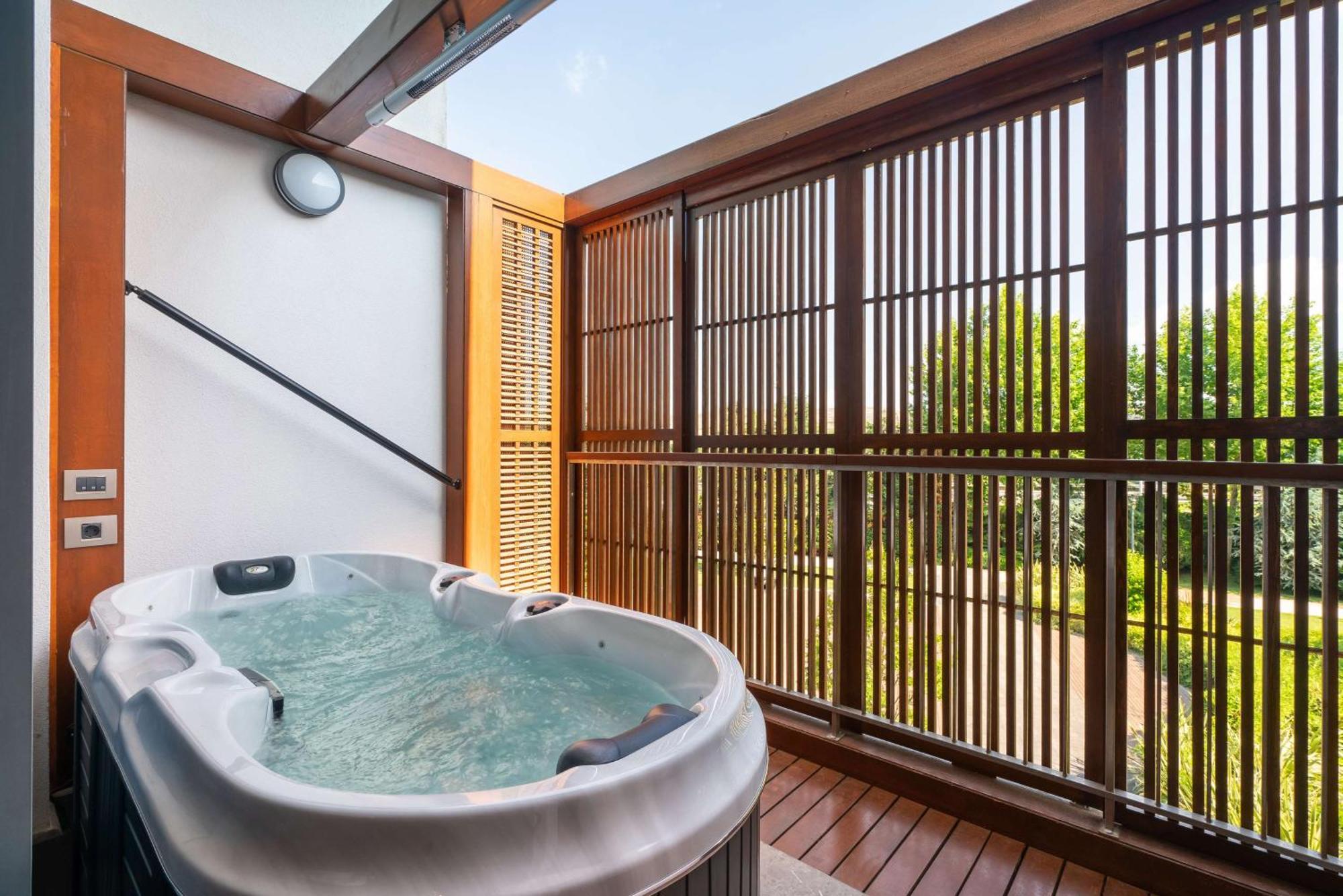 Loft Suite Jacuzzi