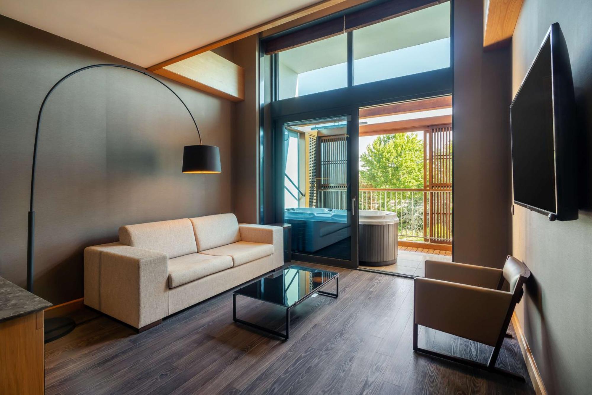 Loft Suite Jacuzzi