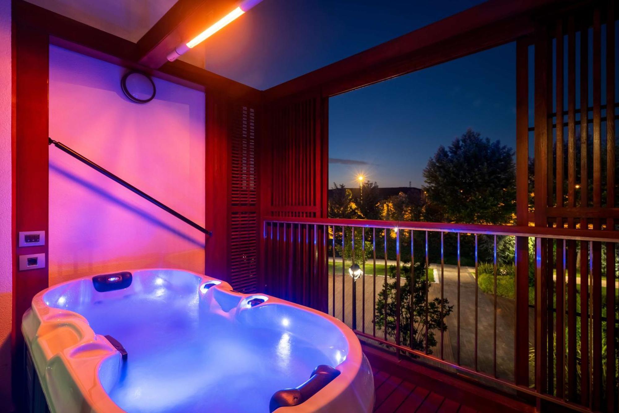Loft Suite Jacuzzi