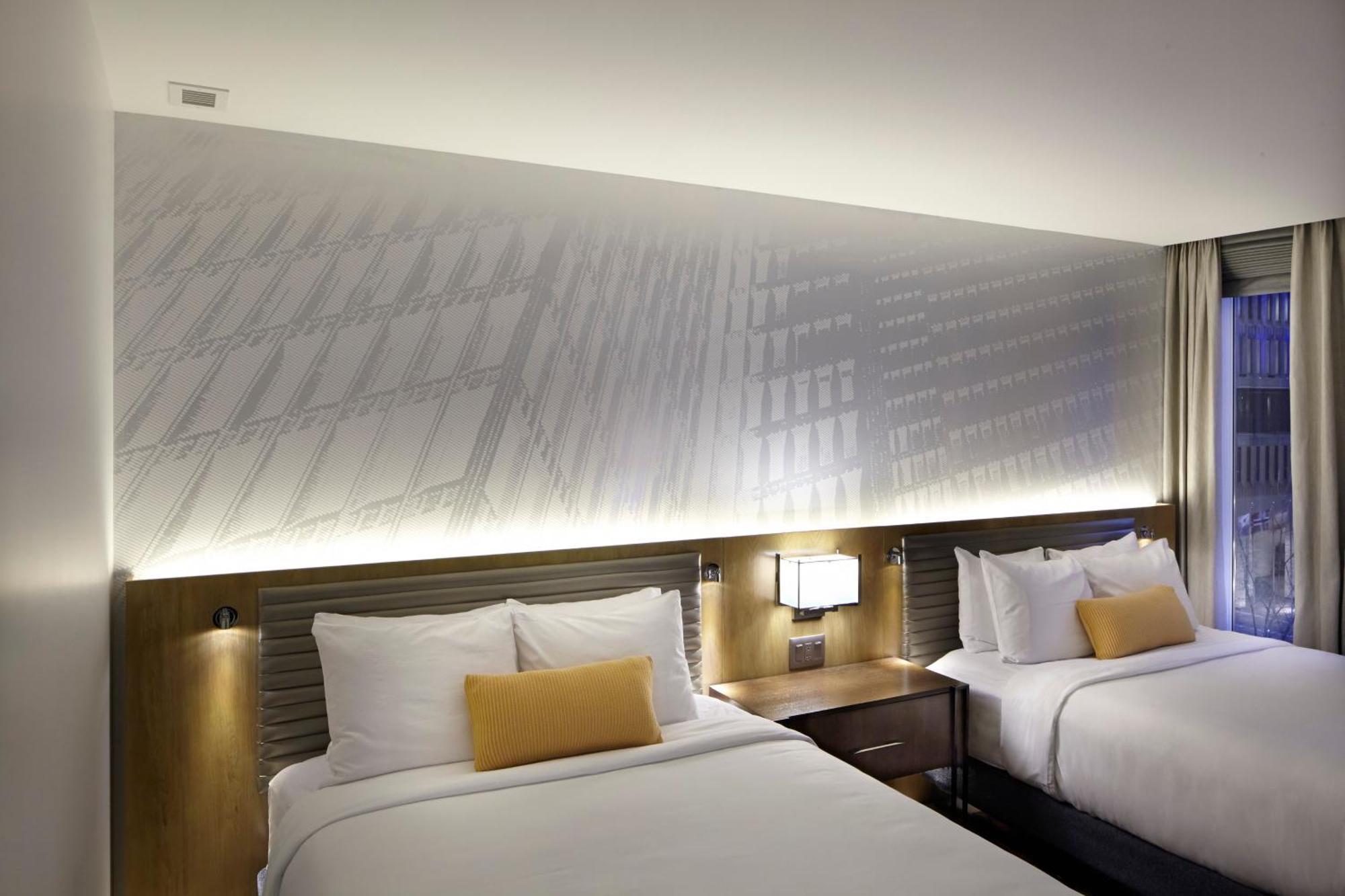 Deluxe King Room Mobility Access Roll Shower or Non-Smoking