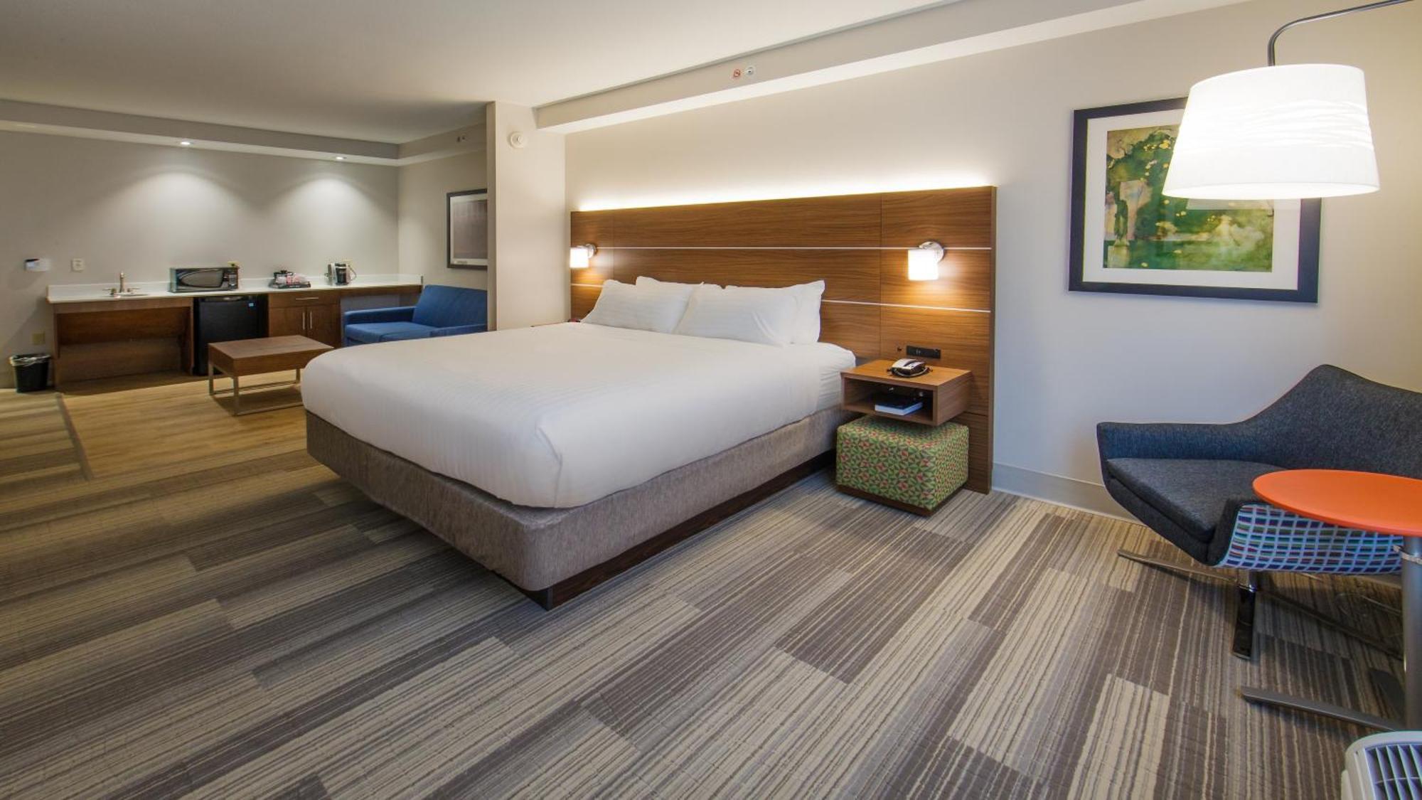 King Room Mobility Access or Hearing Accessible