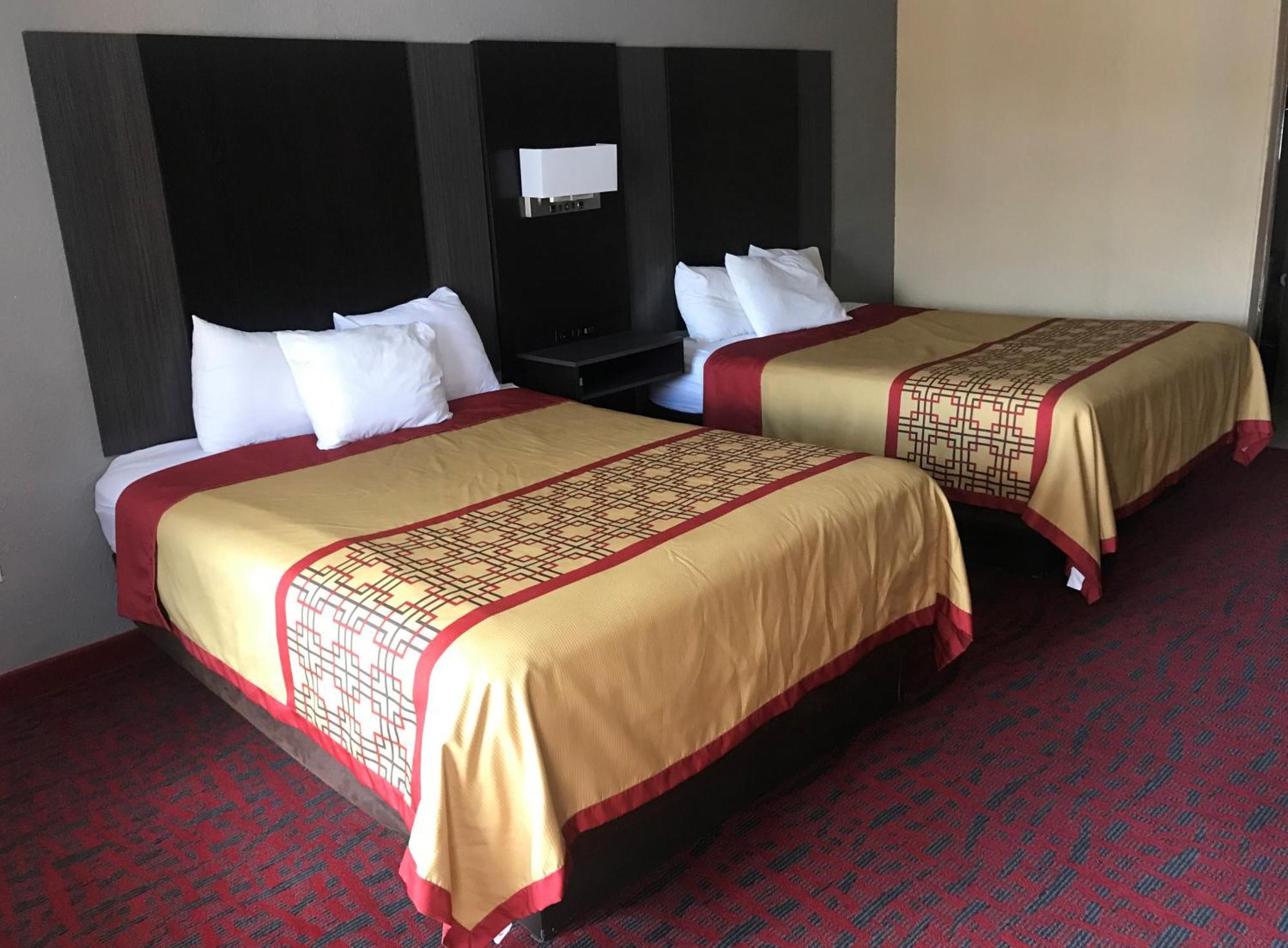 Standard Queen Room